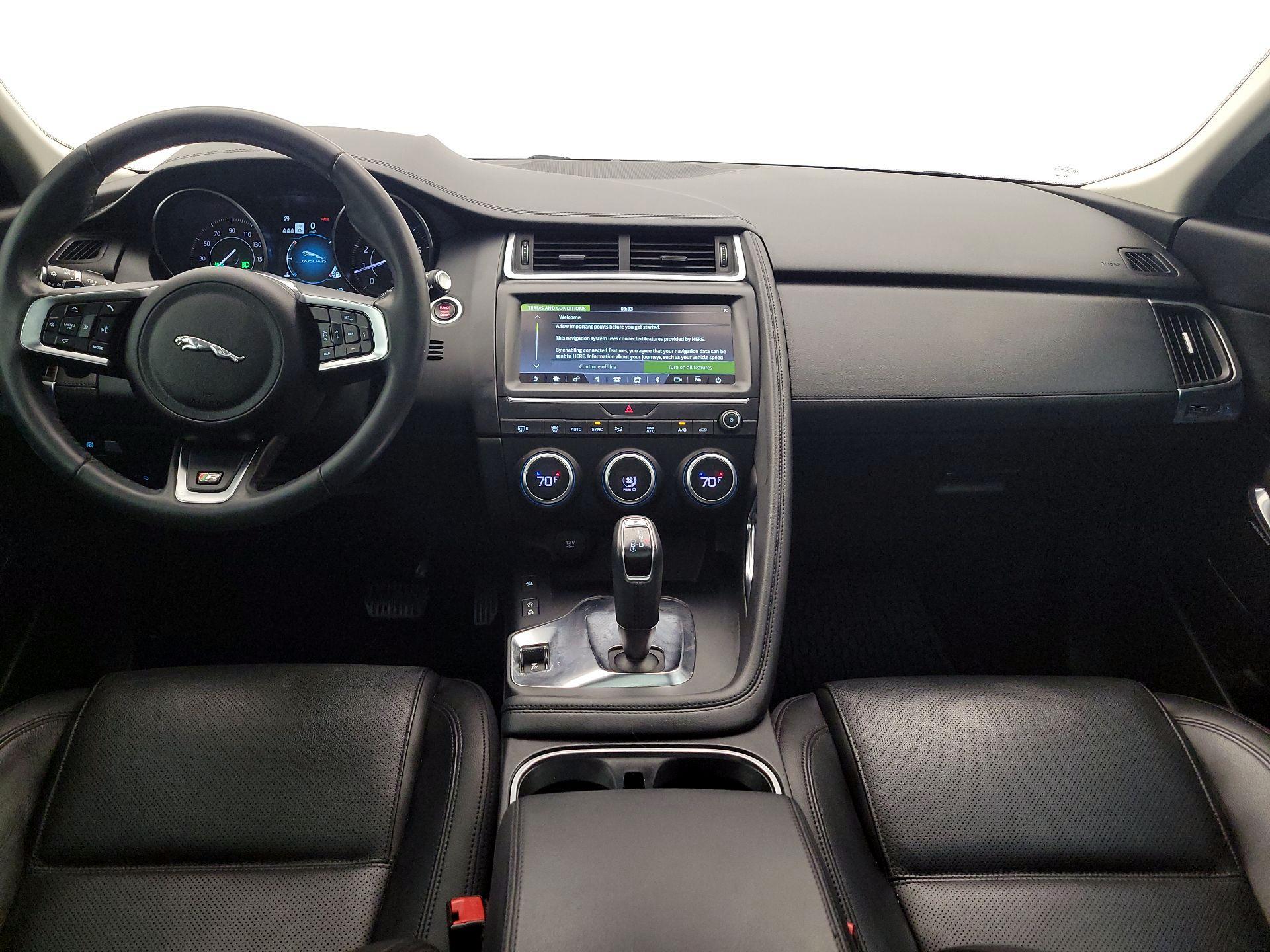 Thumbnail: 2019 Jaguar E-Pace - 9