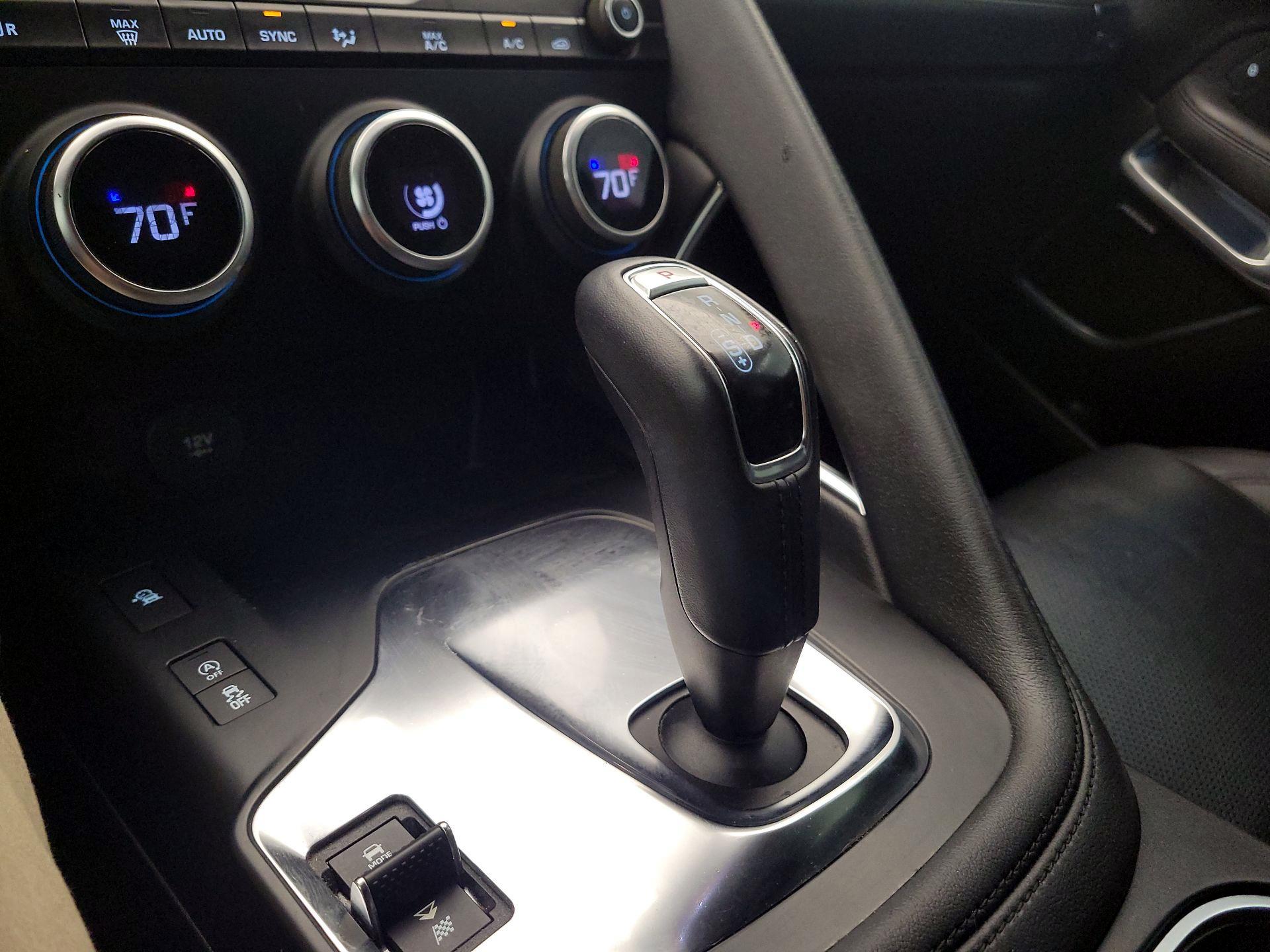 Thumbnail: 2019 Jaguar E-Pace - 17