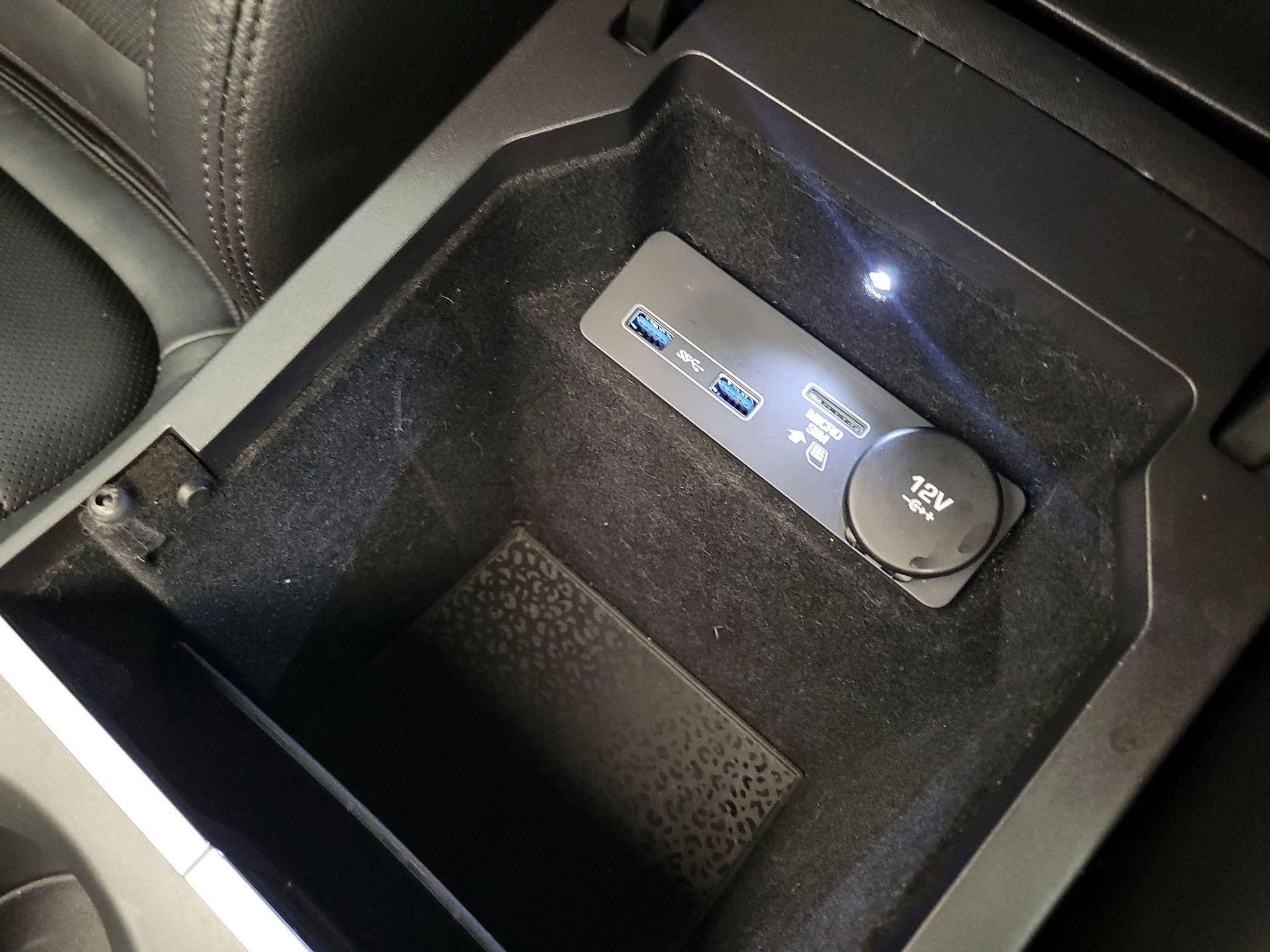 Thumbnail: 2019 Jaguar E-Pace - 18