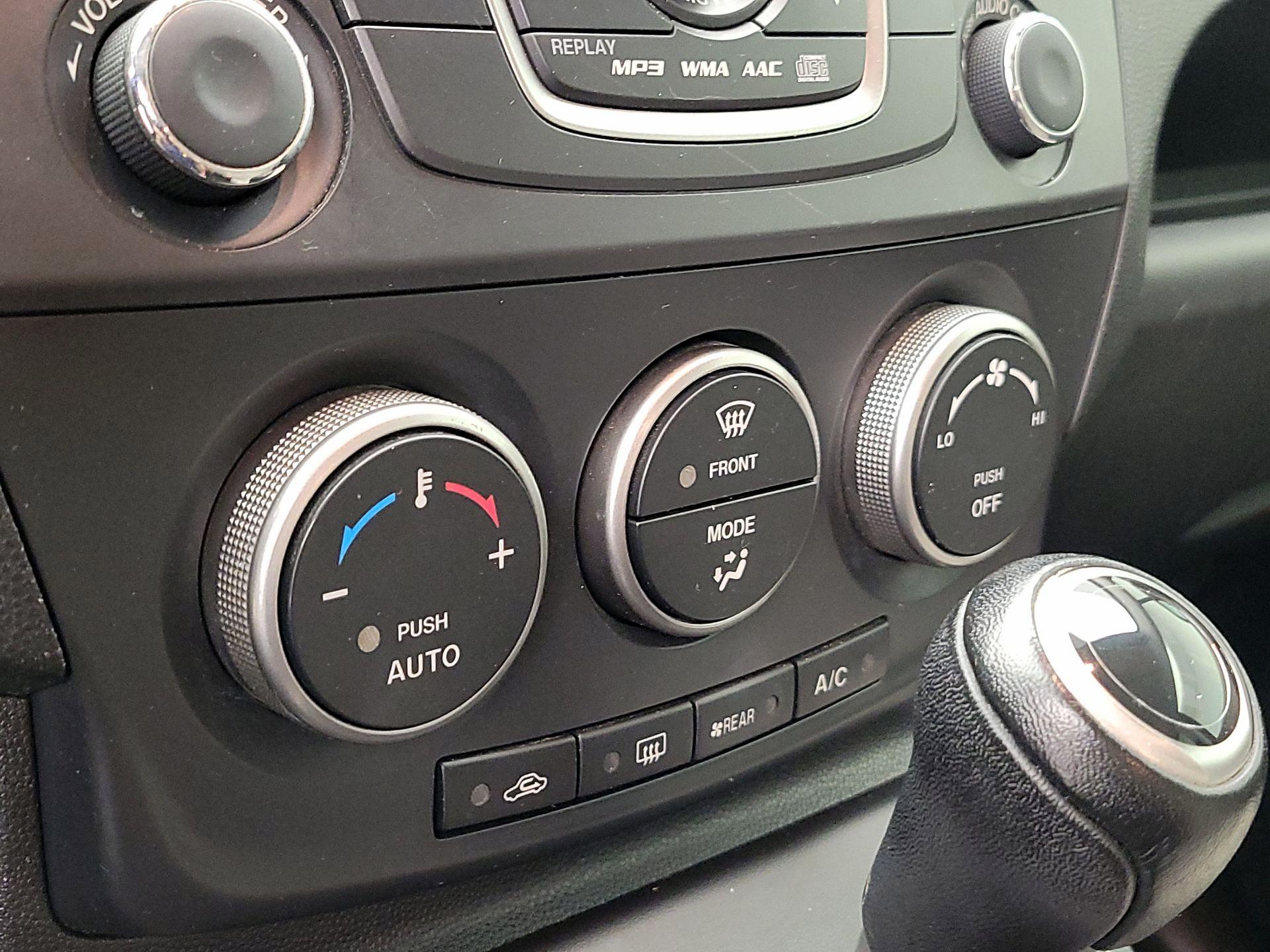 Thumbnail: 2014 Mazda Mazda5 - 15