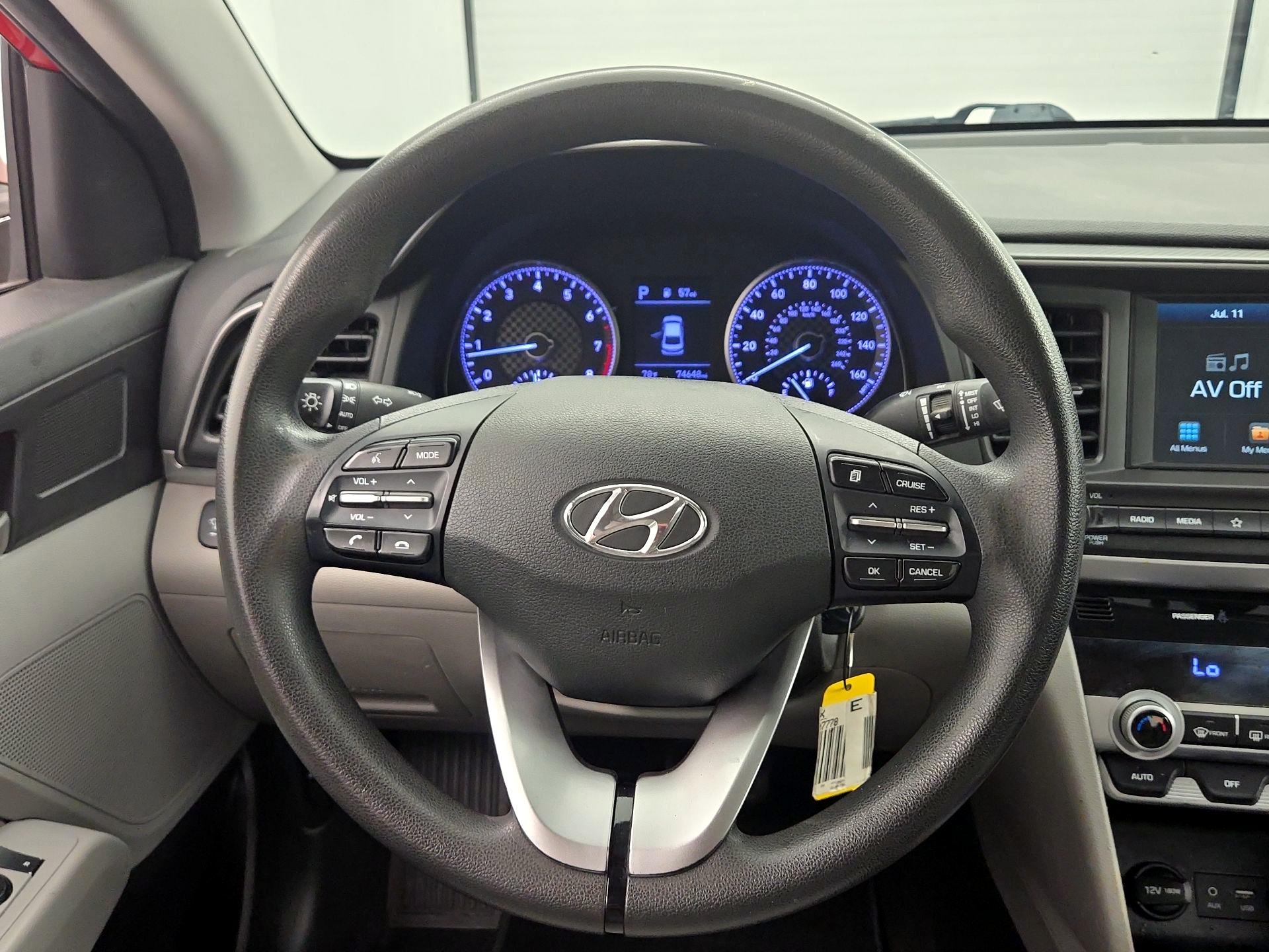 Thumbnail: 2020 Hyundai Elantra - 10