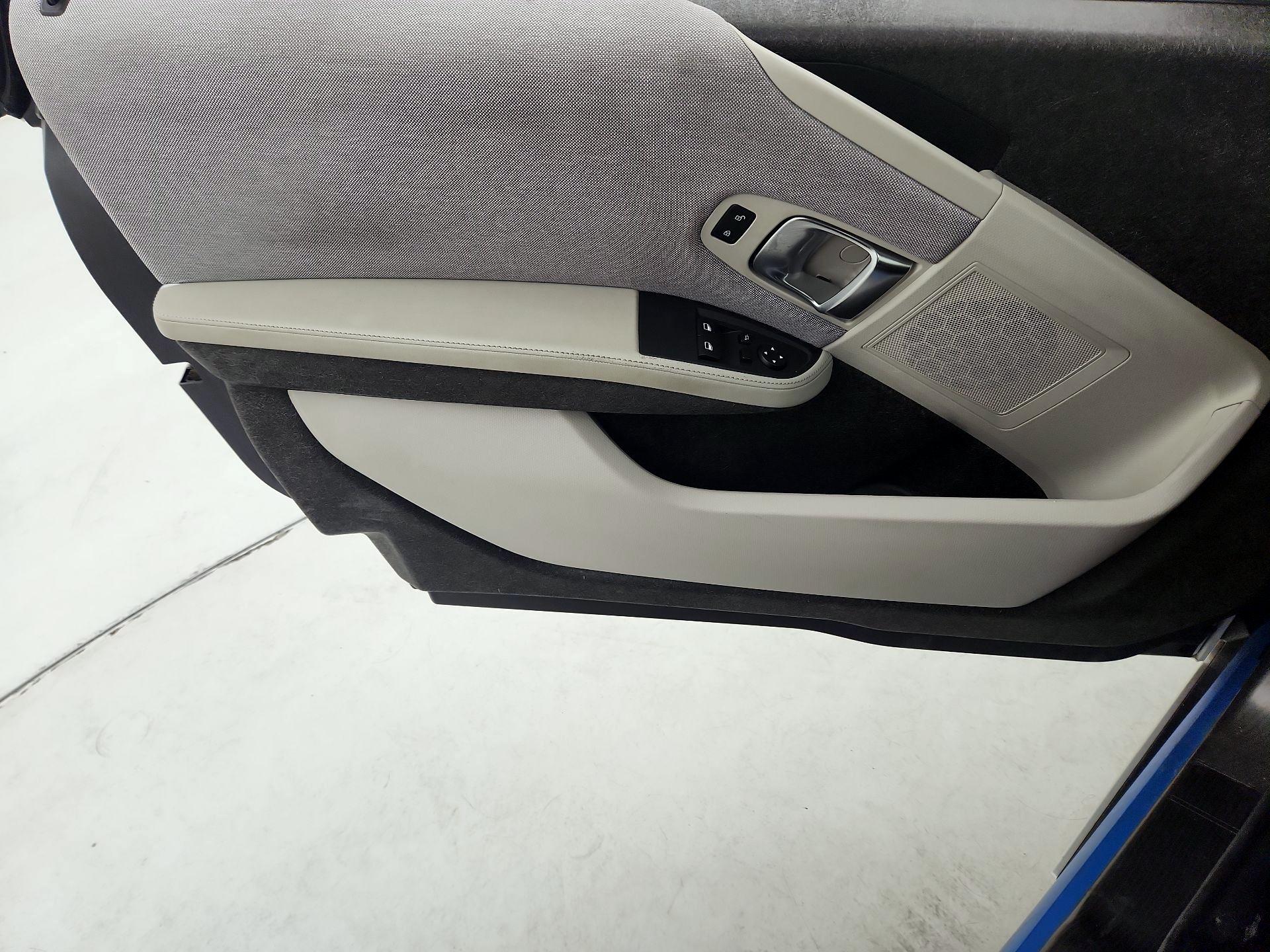 Thumbnail: 2016 BMW i3 - 12