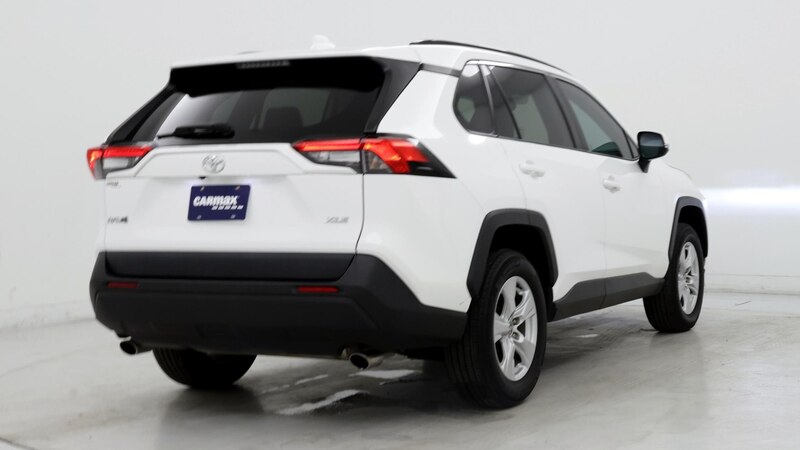 2021 Toyota RAV4 XLE 8