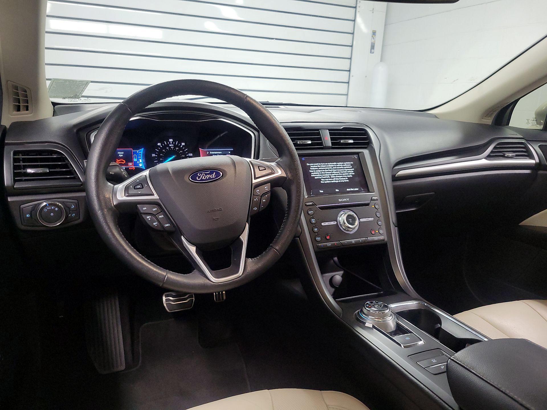 Thumbnail: 2017 Ford Fusion - 9