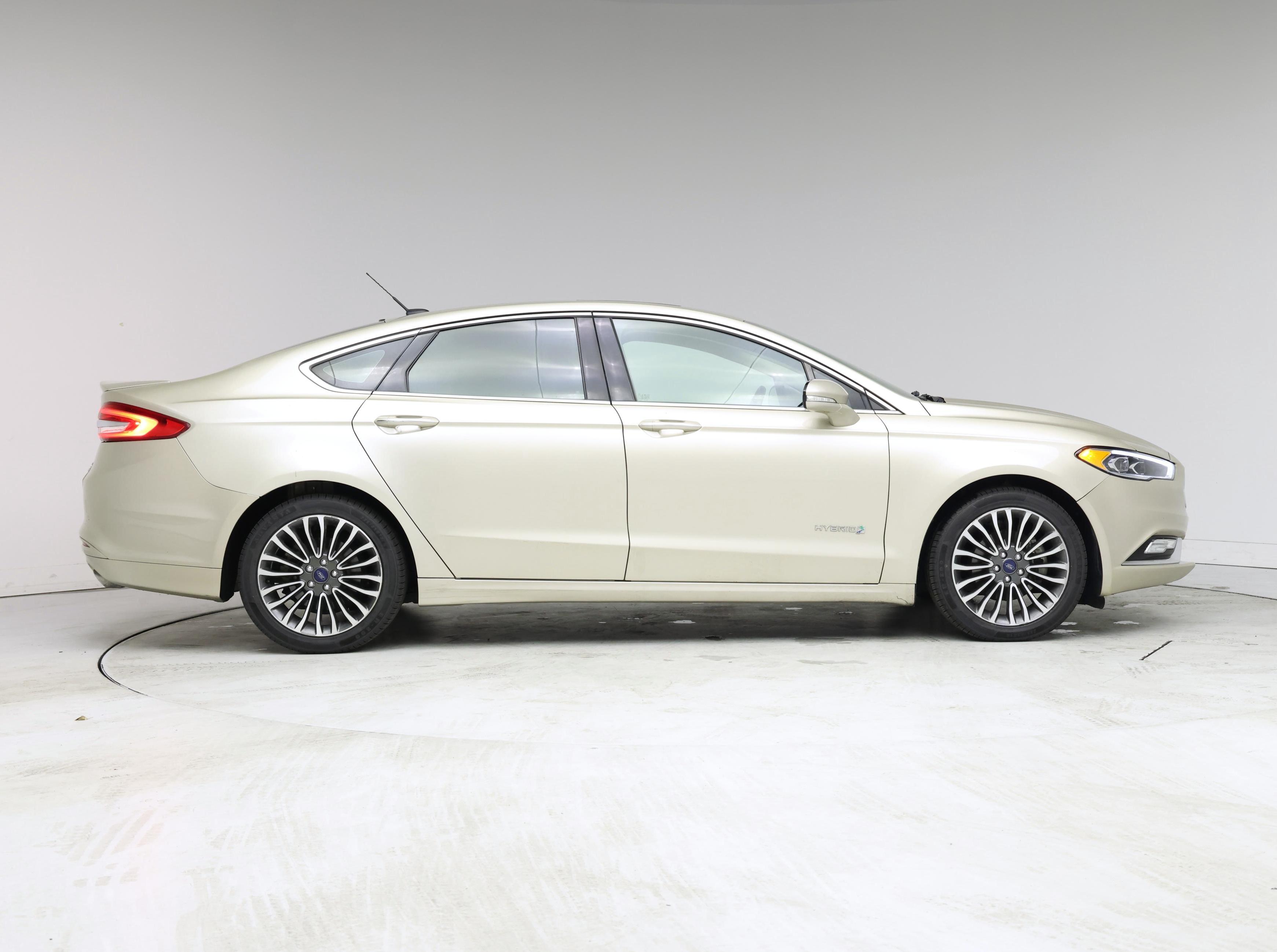 Thumbnail: 2017 Ford Fusion - 7