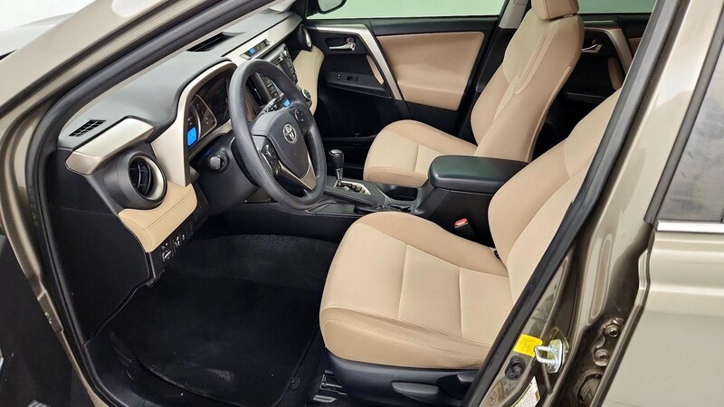 2014 Toyota RAV4 XLE 11