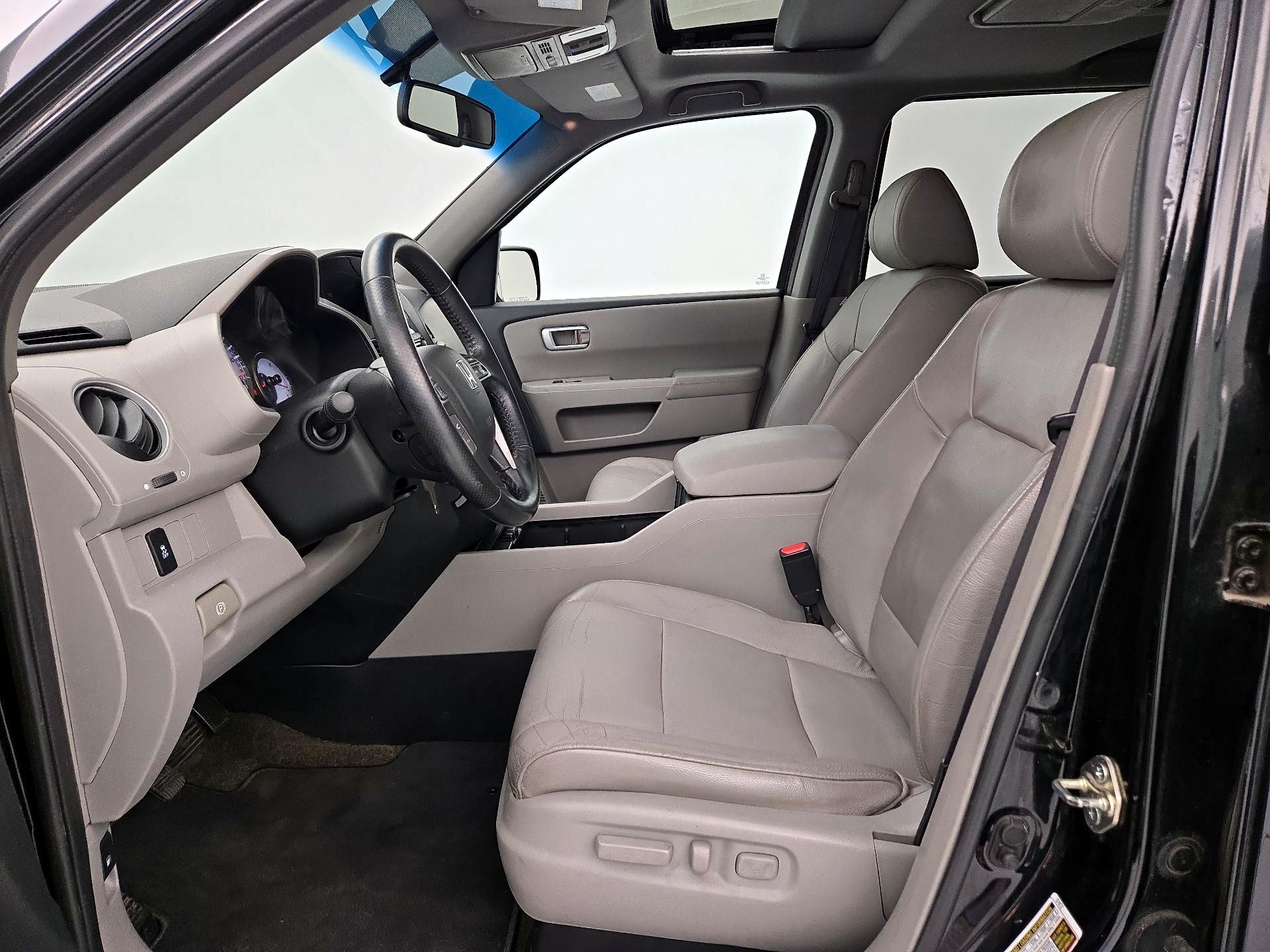 Thumbnail: 2015 Honda Pilot - 11