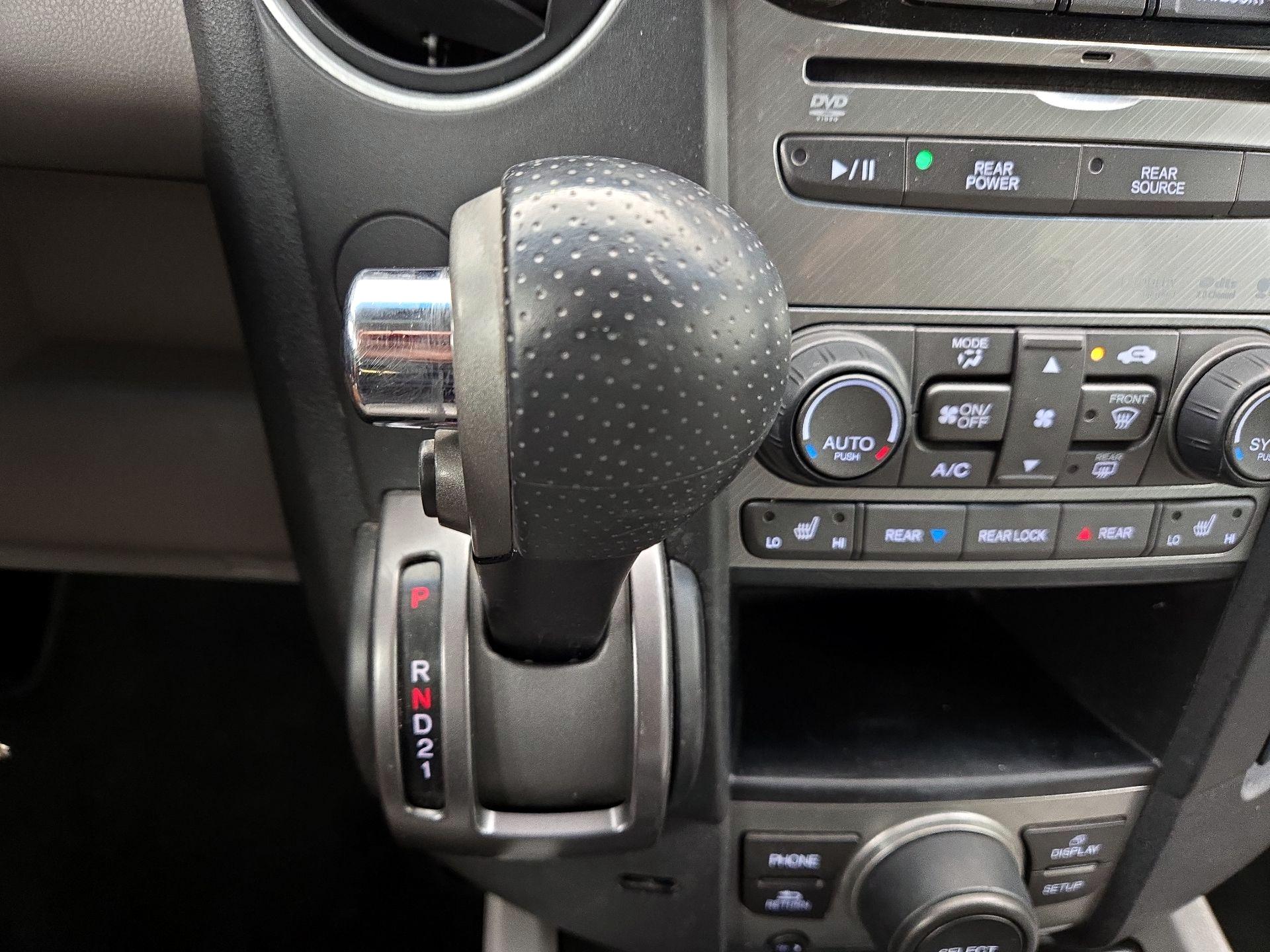 Thumbnail: 2015 Honda Pilot - 17