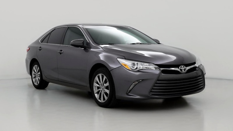 2016 Toyota Camry XLE Hero Image