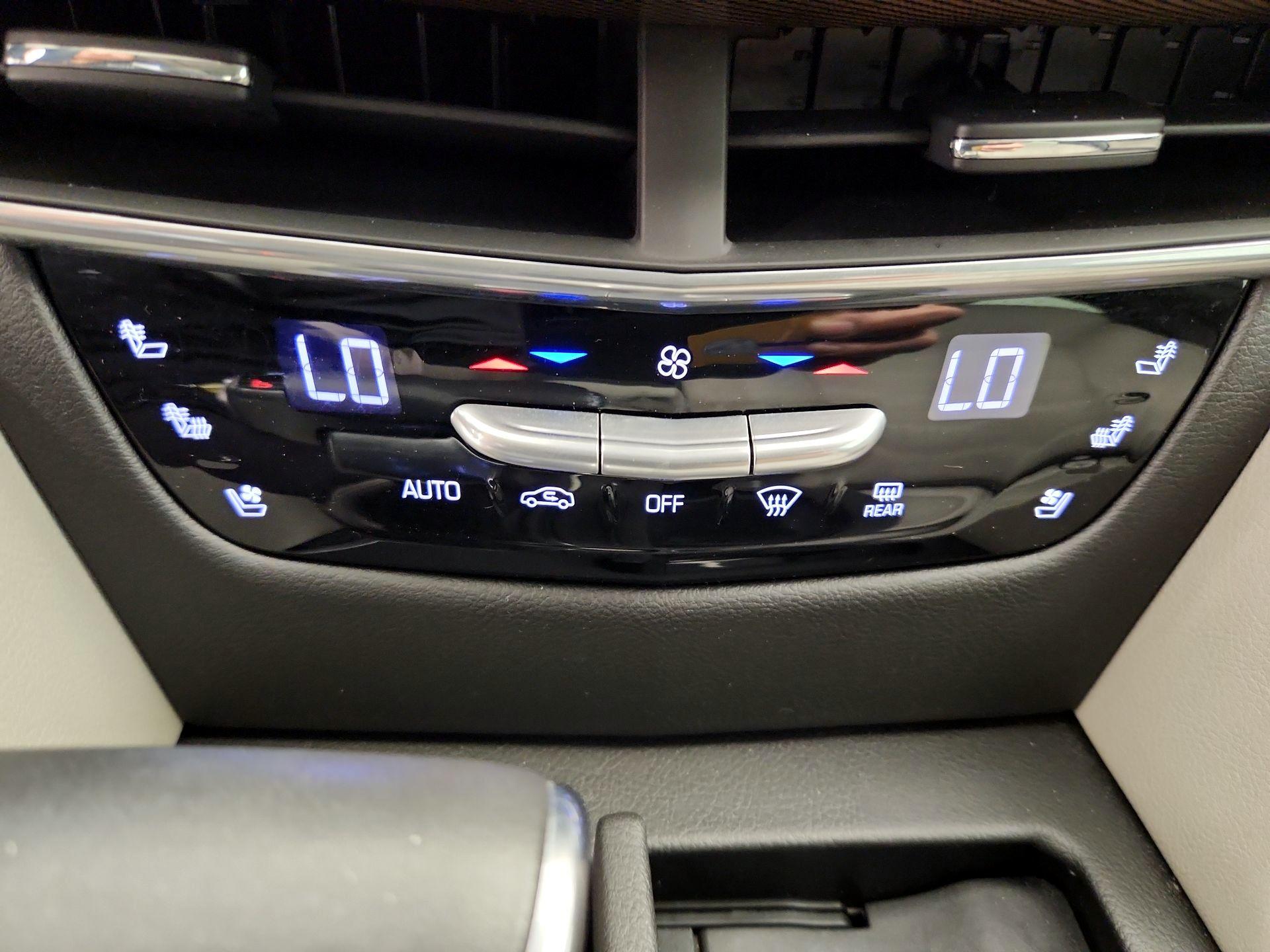 Thumbnail: 2017 Cadillac CT6 - 17