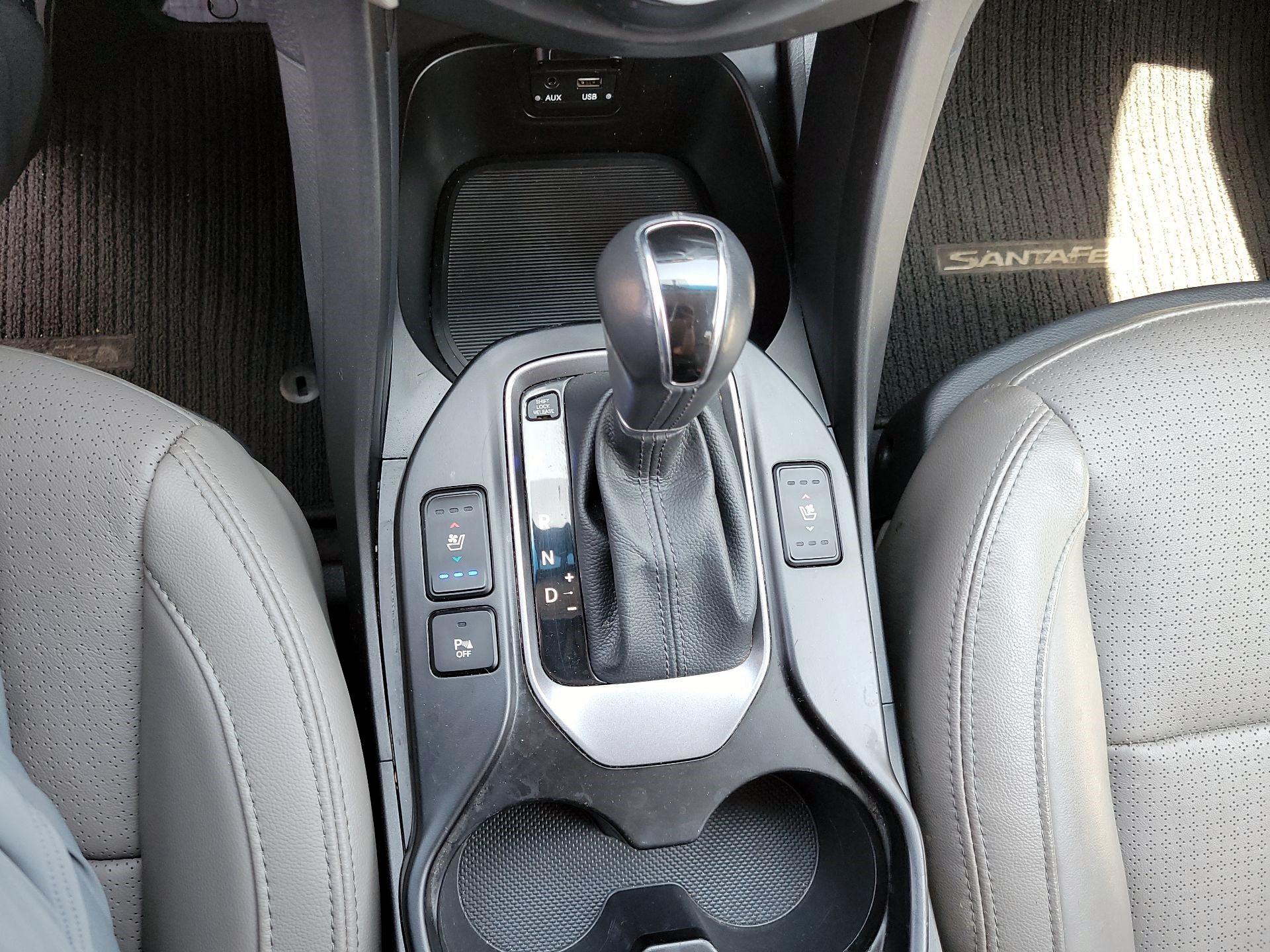 Thumbnail: 2015 Hyundai Santa Fe - 16