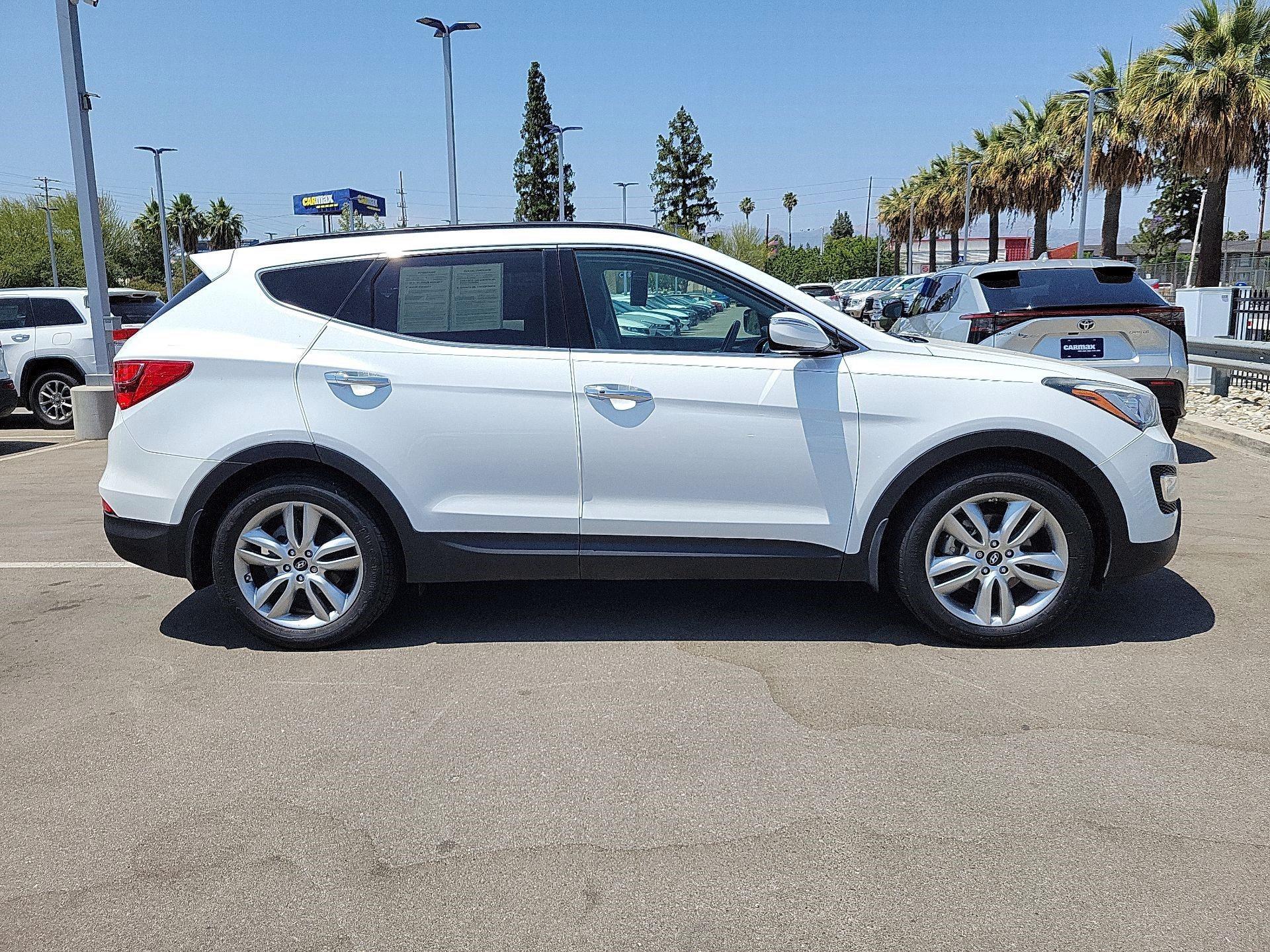 Thumbnail: 2015 Hyundai Santa Fe - 4