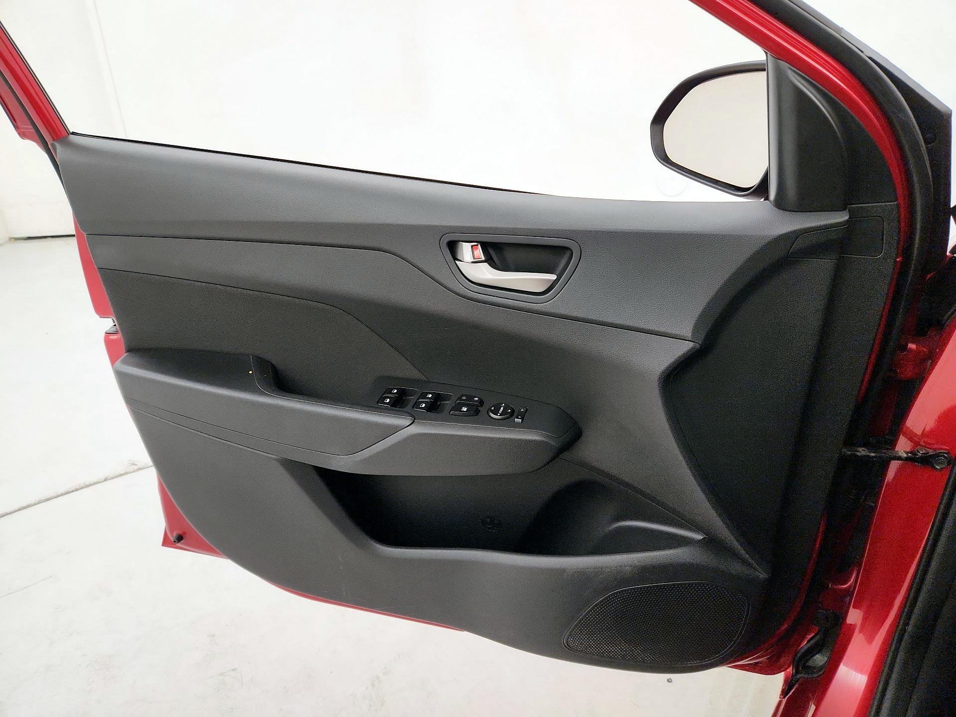 Thumbnail: 2019 Hyundai Accent - 12