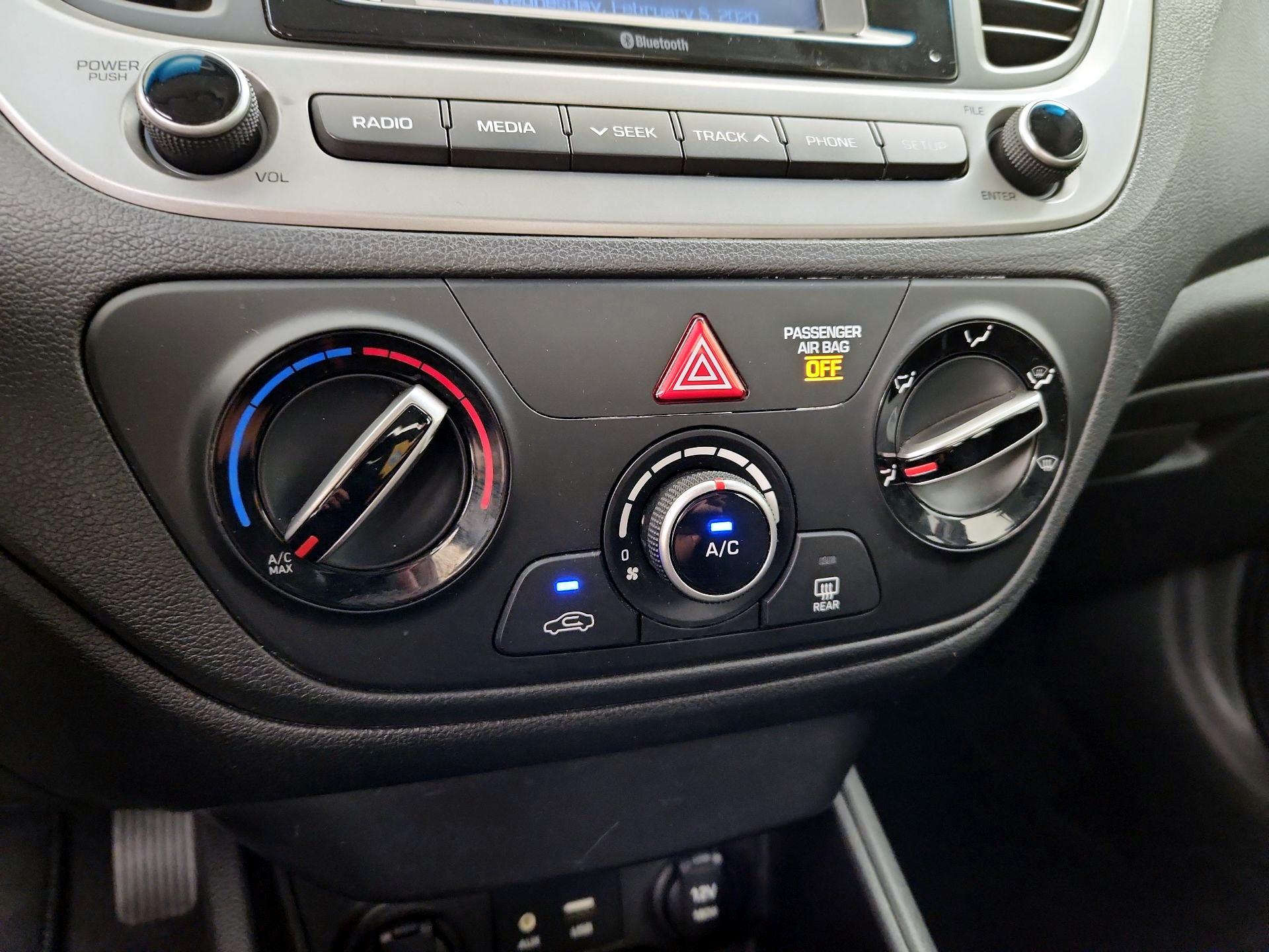 Thumbnail: 2019 Hyundai Accent - 16