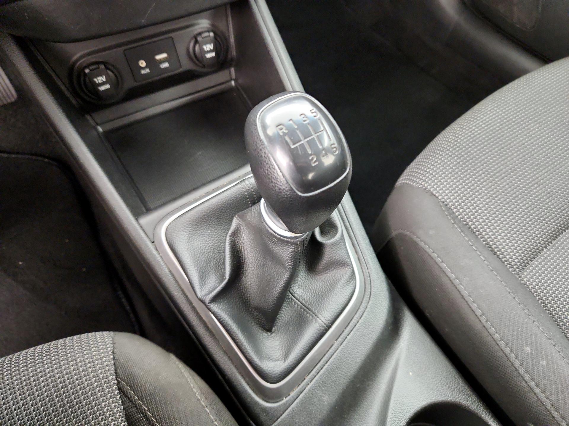 Thumbnail: 2019 Hyundai Accent - 17