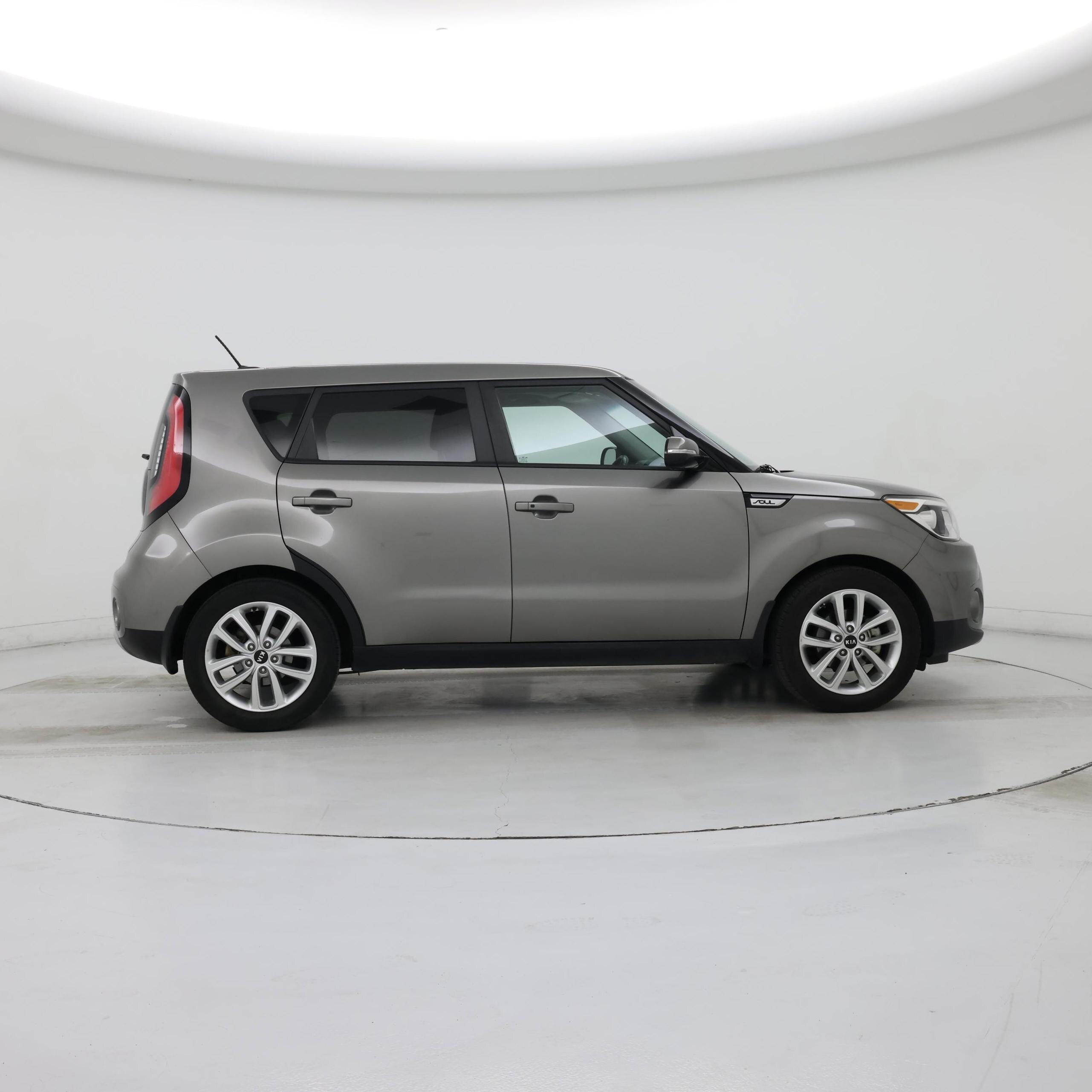 Thumbnail: 2017 Kia Soul - 7