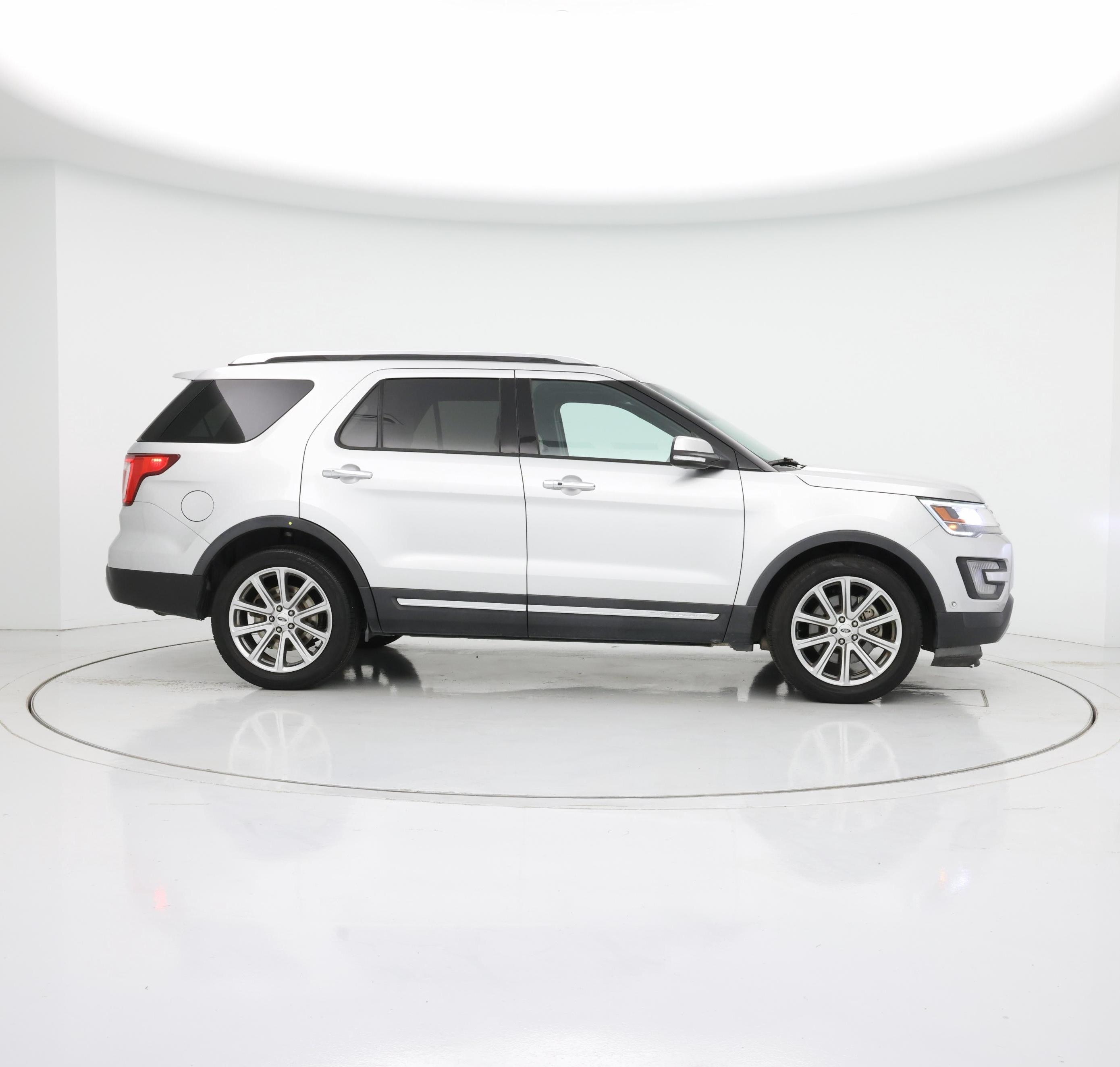 Thumbnail: 2017 Ford Explorer - 7
