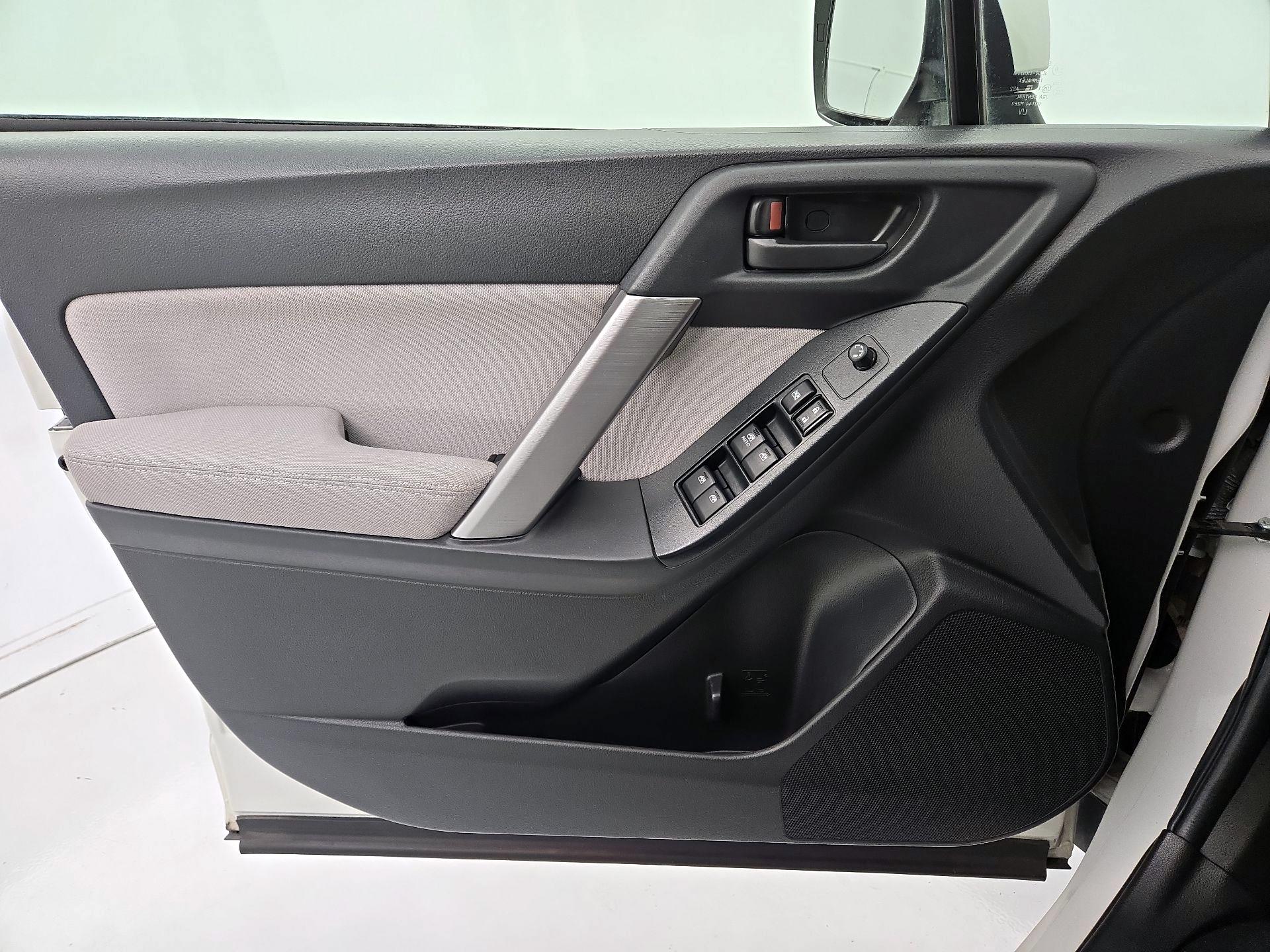 Thumbnail: 2015 Subaru Forester - 12