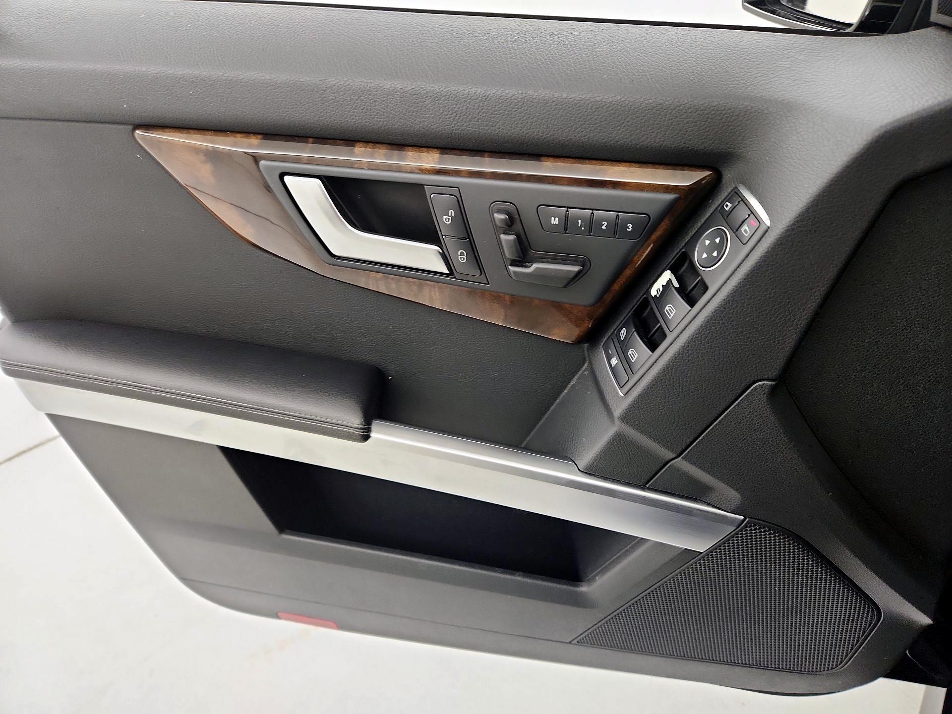 Thumbnail: 2015 Mercedes-Benz GLK - 12