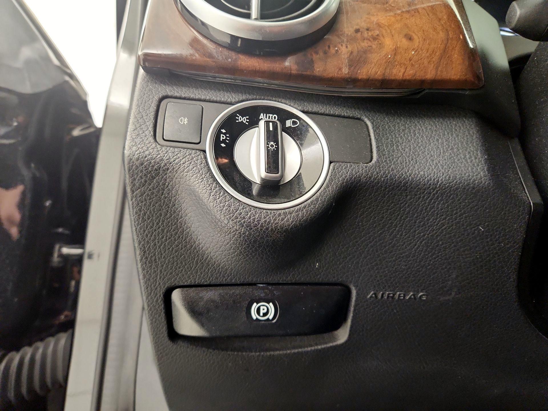 Thumbnail: 2015 Mercedes-Benz GLK - 13