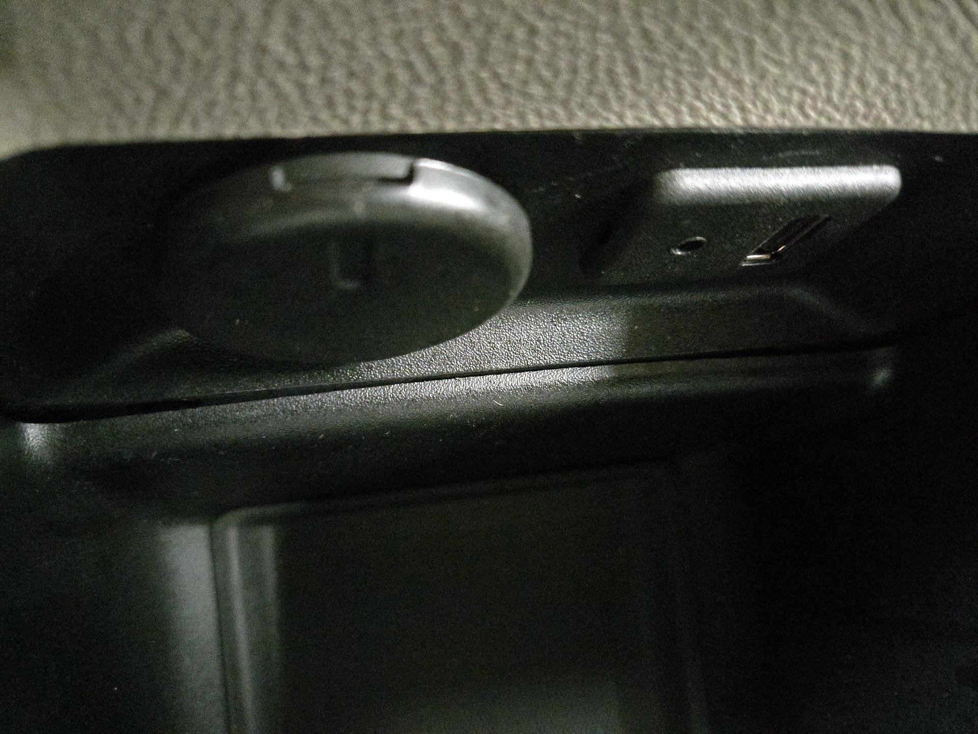 Thumbnail: 2014 Chevrolet Volt - 17
