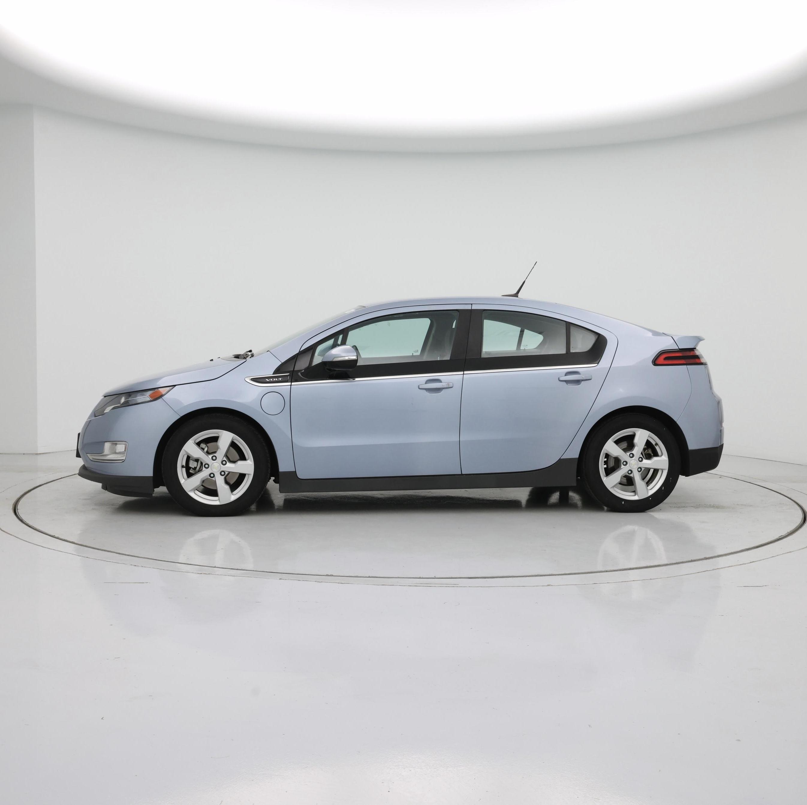 Thumbnail: 2014 Chevrolet Volt - 3
