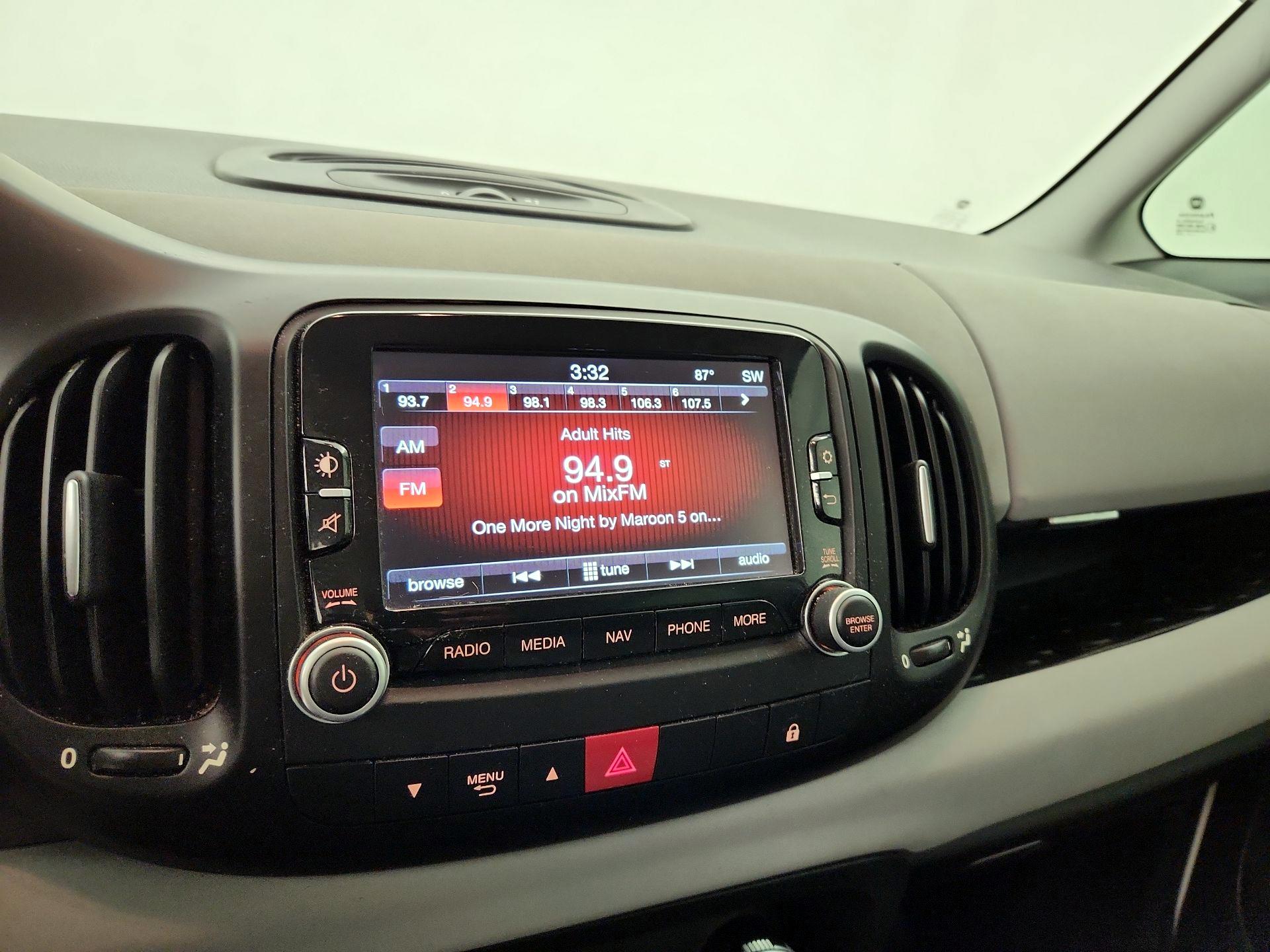 Thumbnail: 2014 Fiat 500L - 14