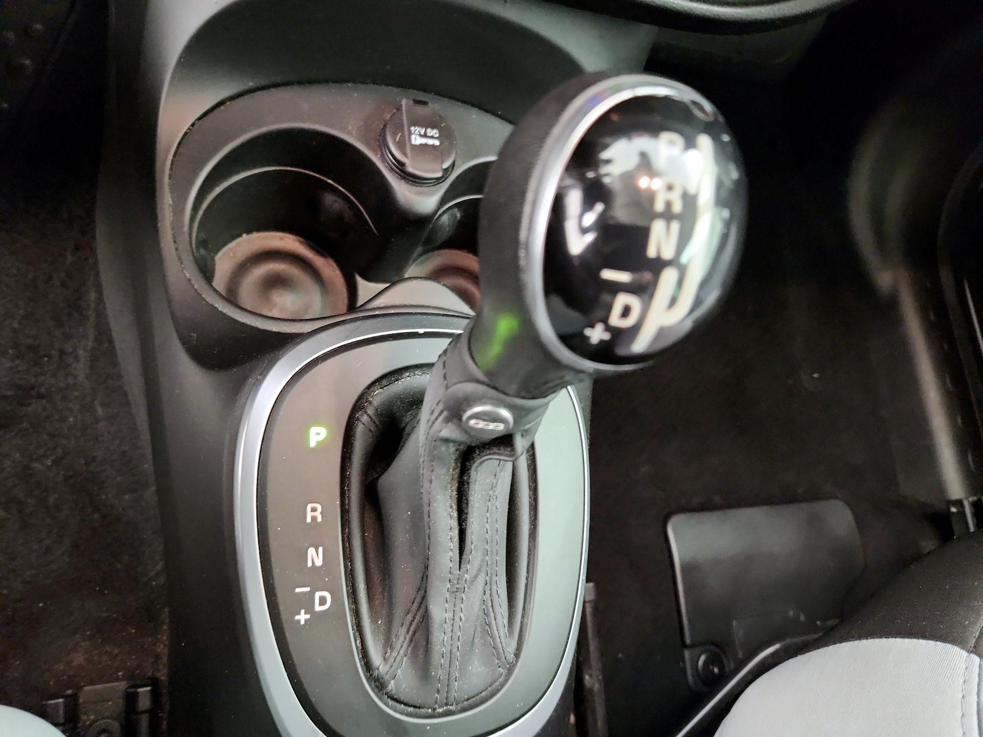 Thumbnail: 2014 Fiat 500L - 16