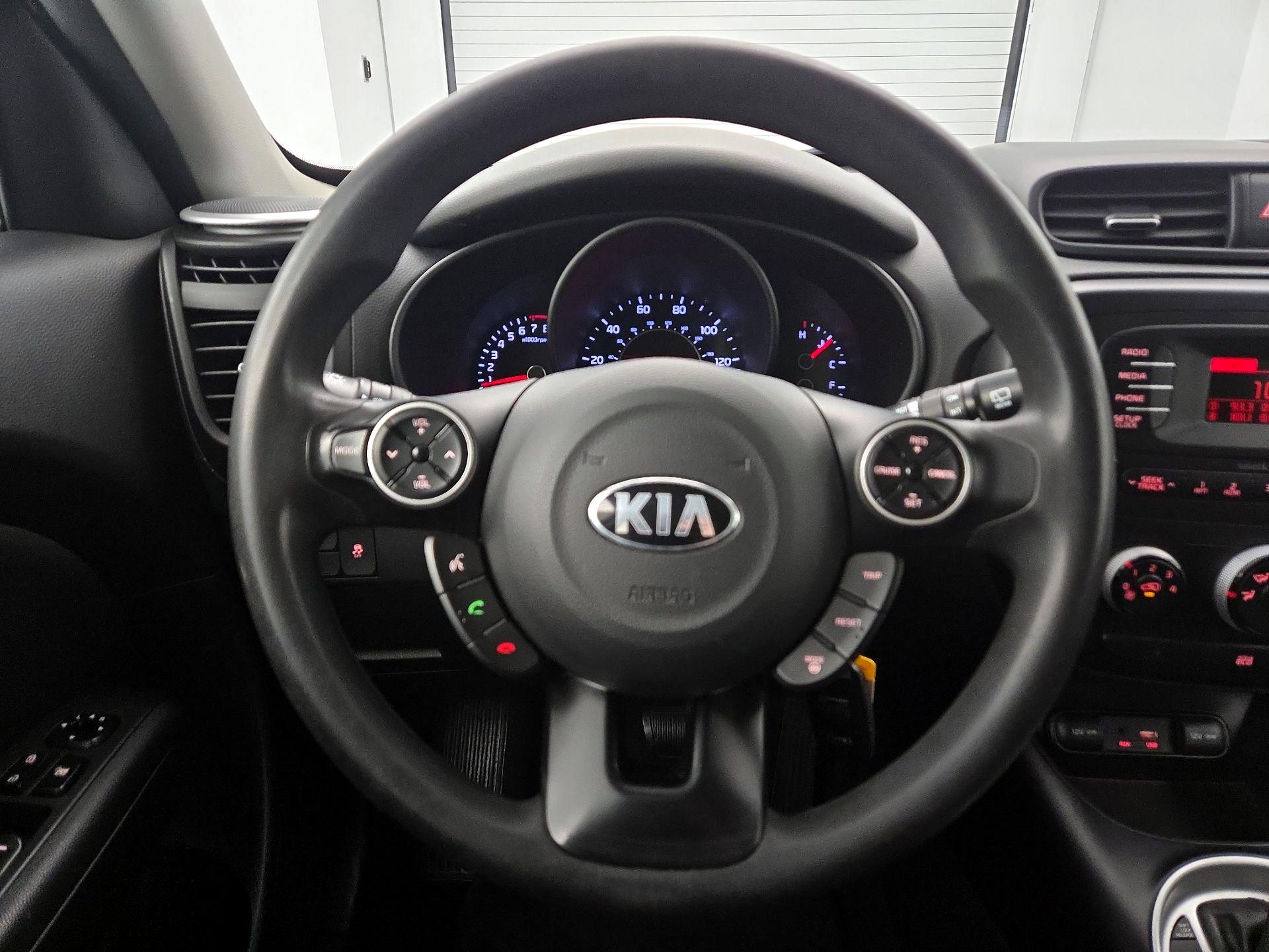 Thumbnail: 2016 Kia Soul - 10