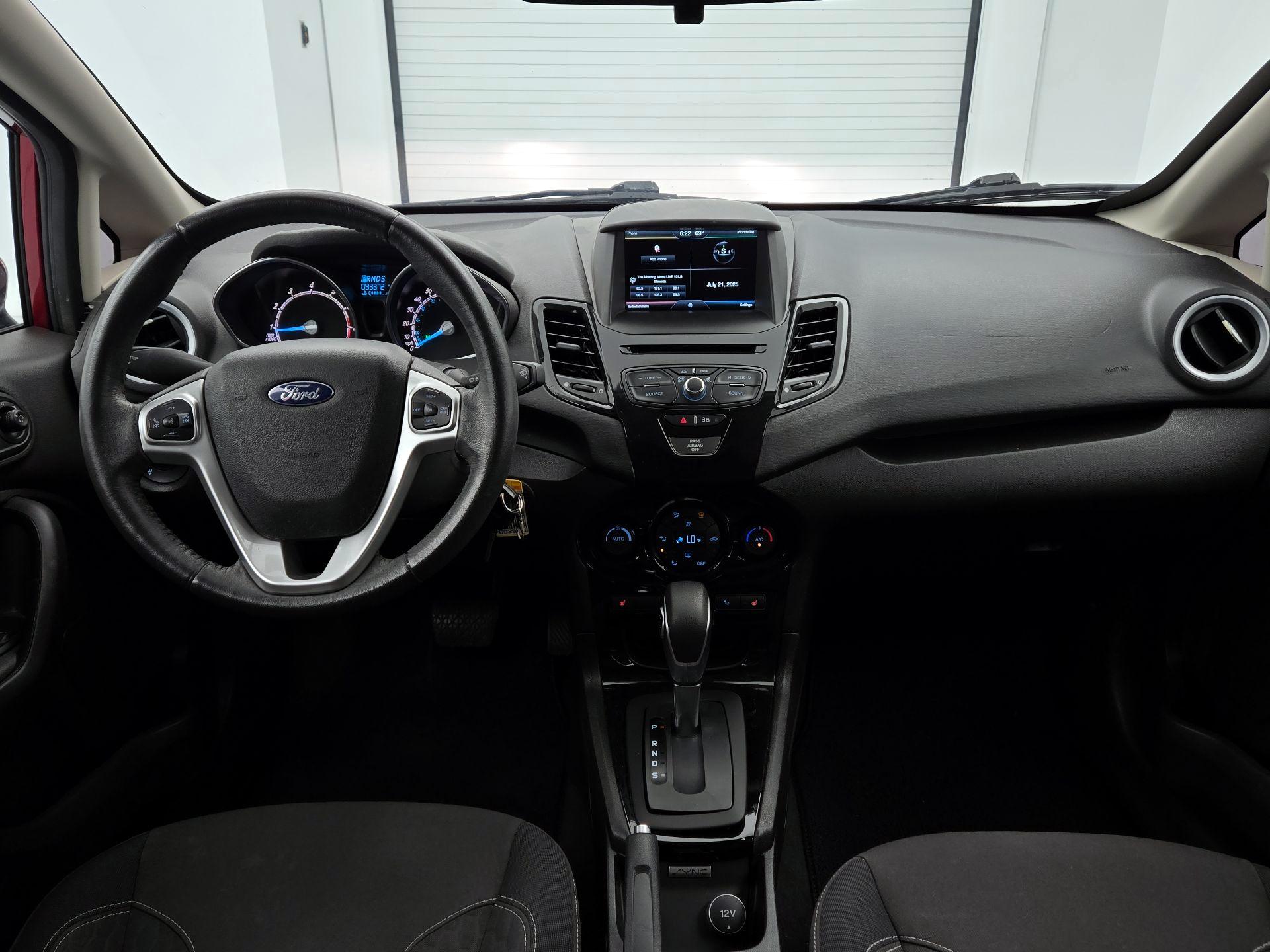 Thumbnail: 2015 Ford Fiesta - 9