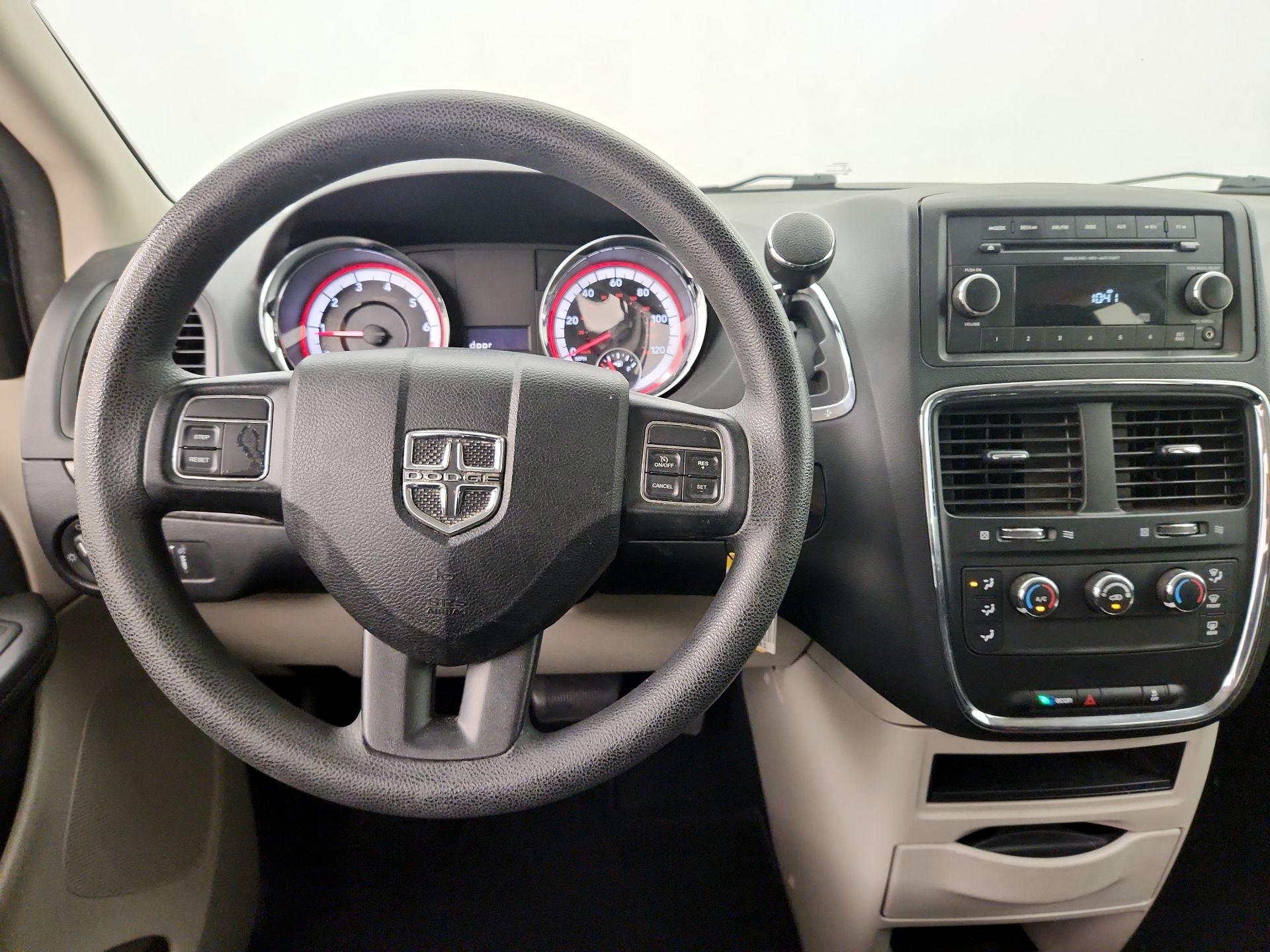 Thumbnail: 2014 Dodge Grand Caravan - 10