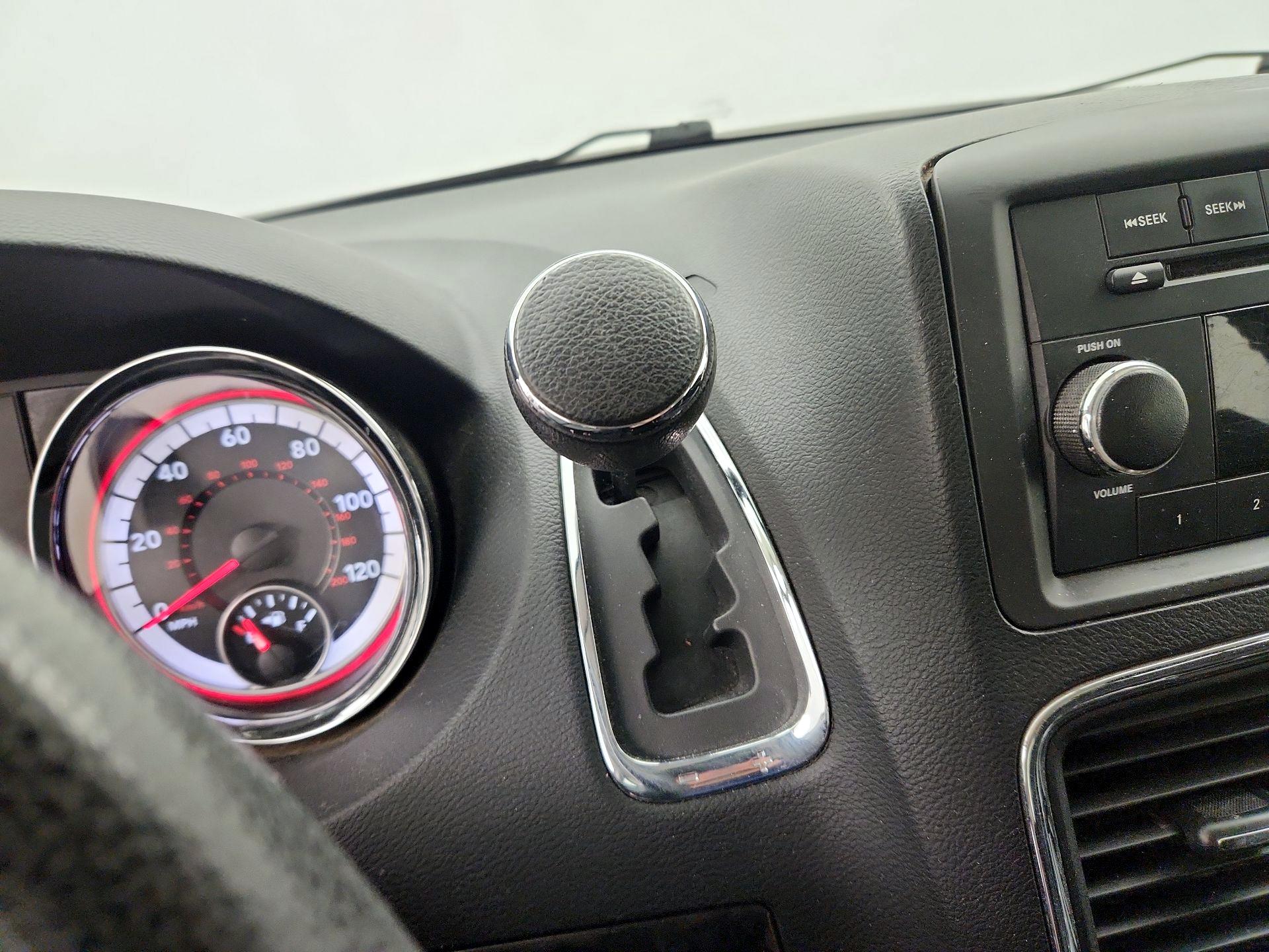 Thumbnail: 2014 Dodge Grand Caravan - 16