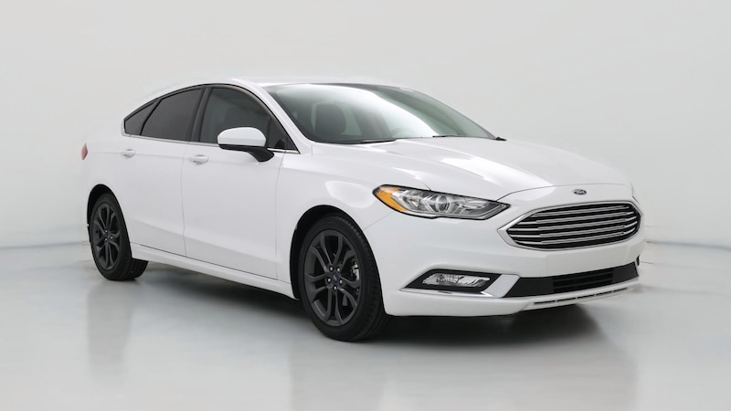 2018 Ford Fusion SE Hero Image