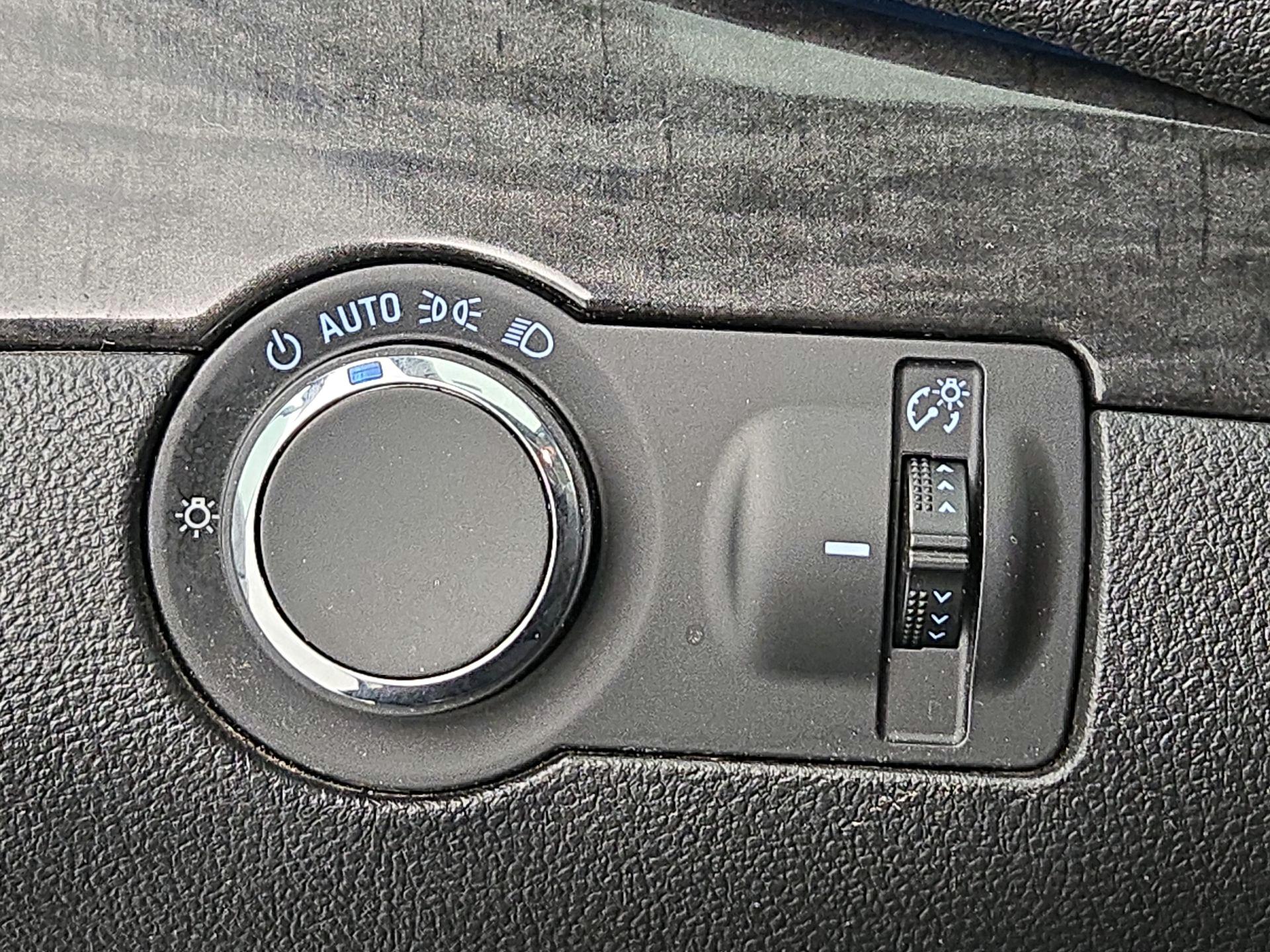 Thumbnail: 2015 Buick Encore - 13