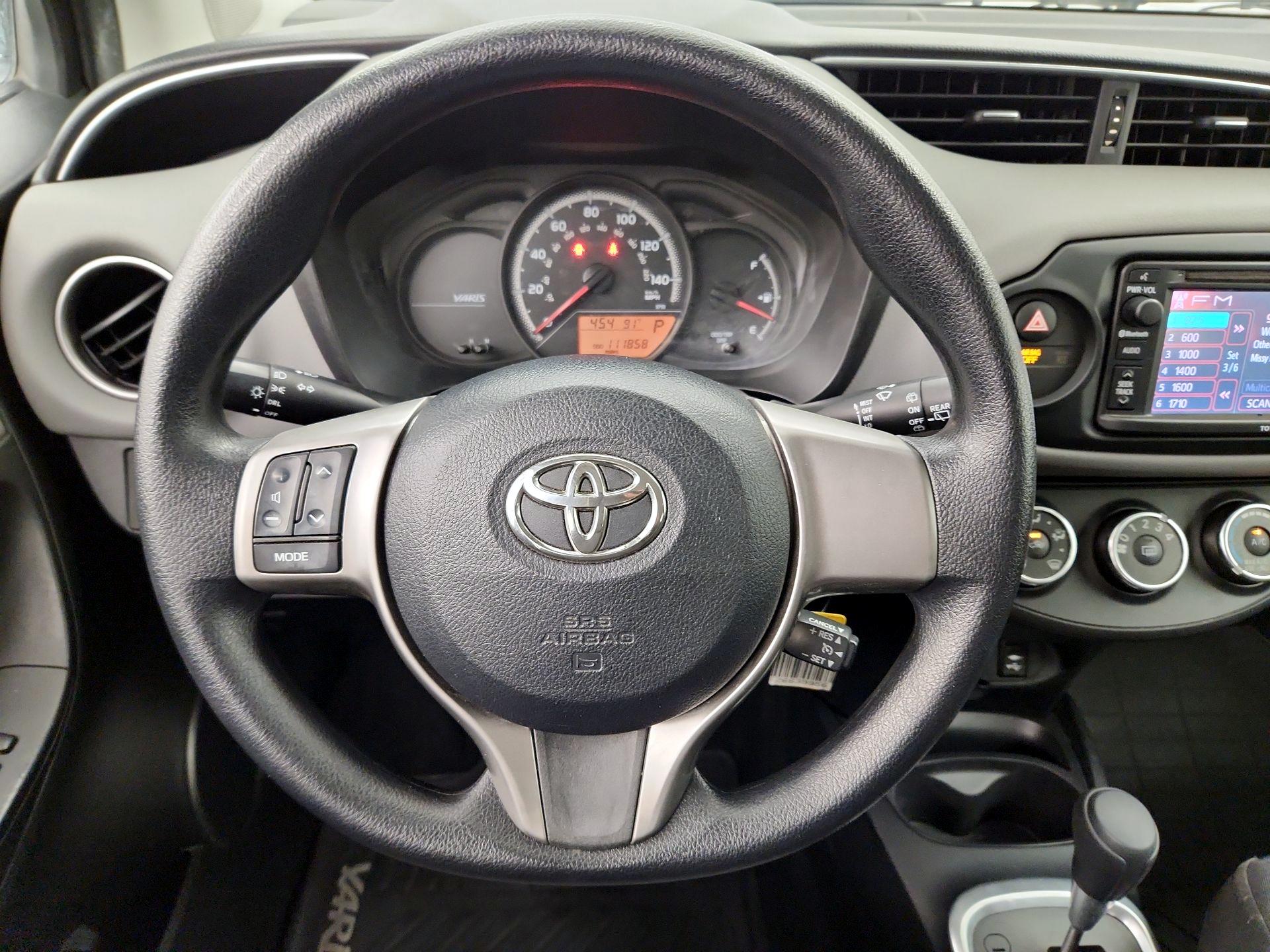 Thumbnail: 2016 Toyota Yaris - 10