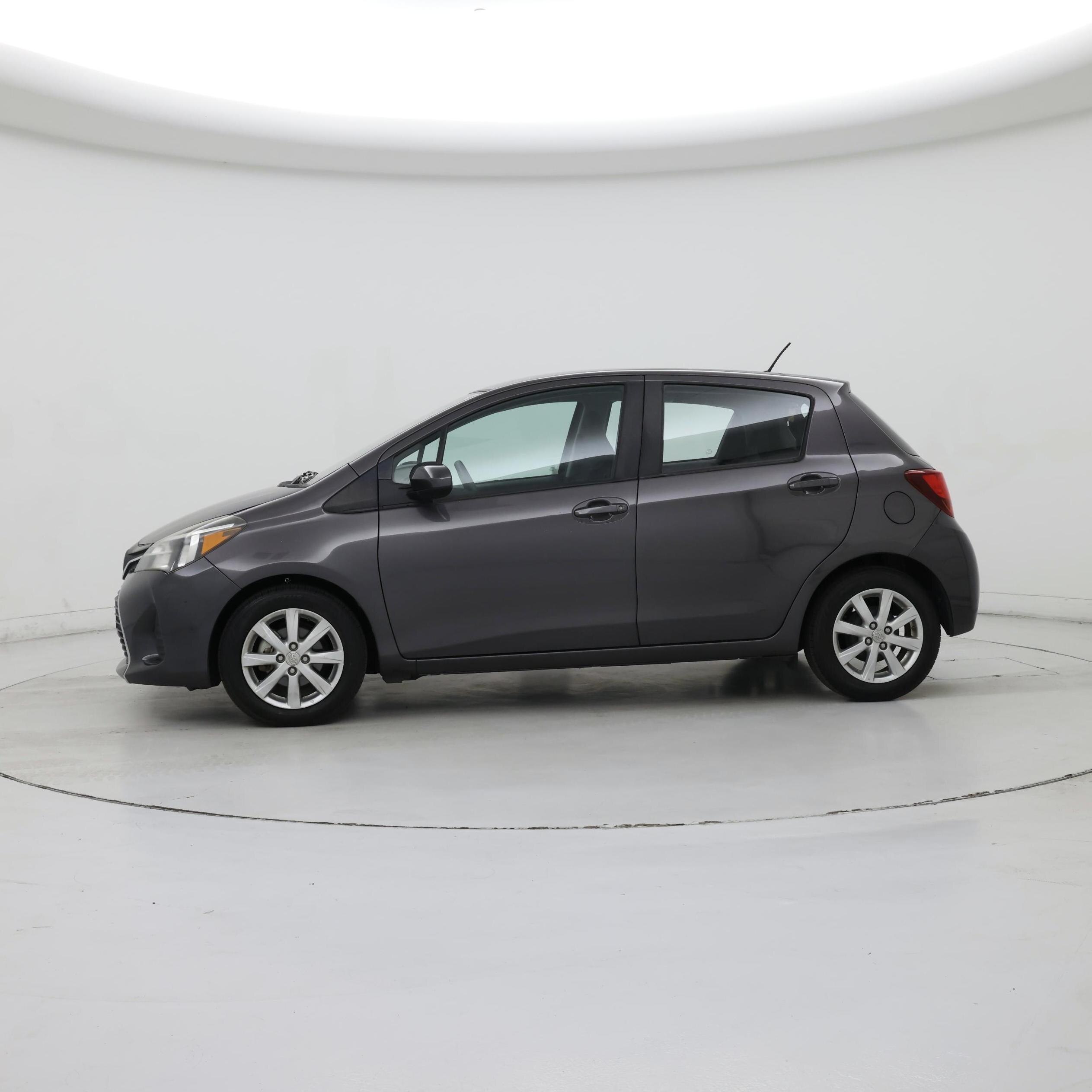 Thumbnail: 2016 Toyota Yaris - 3
