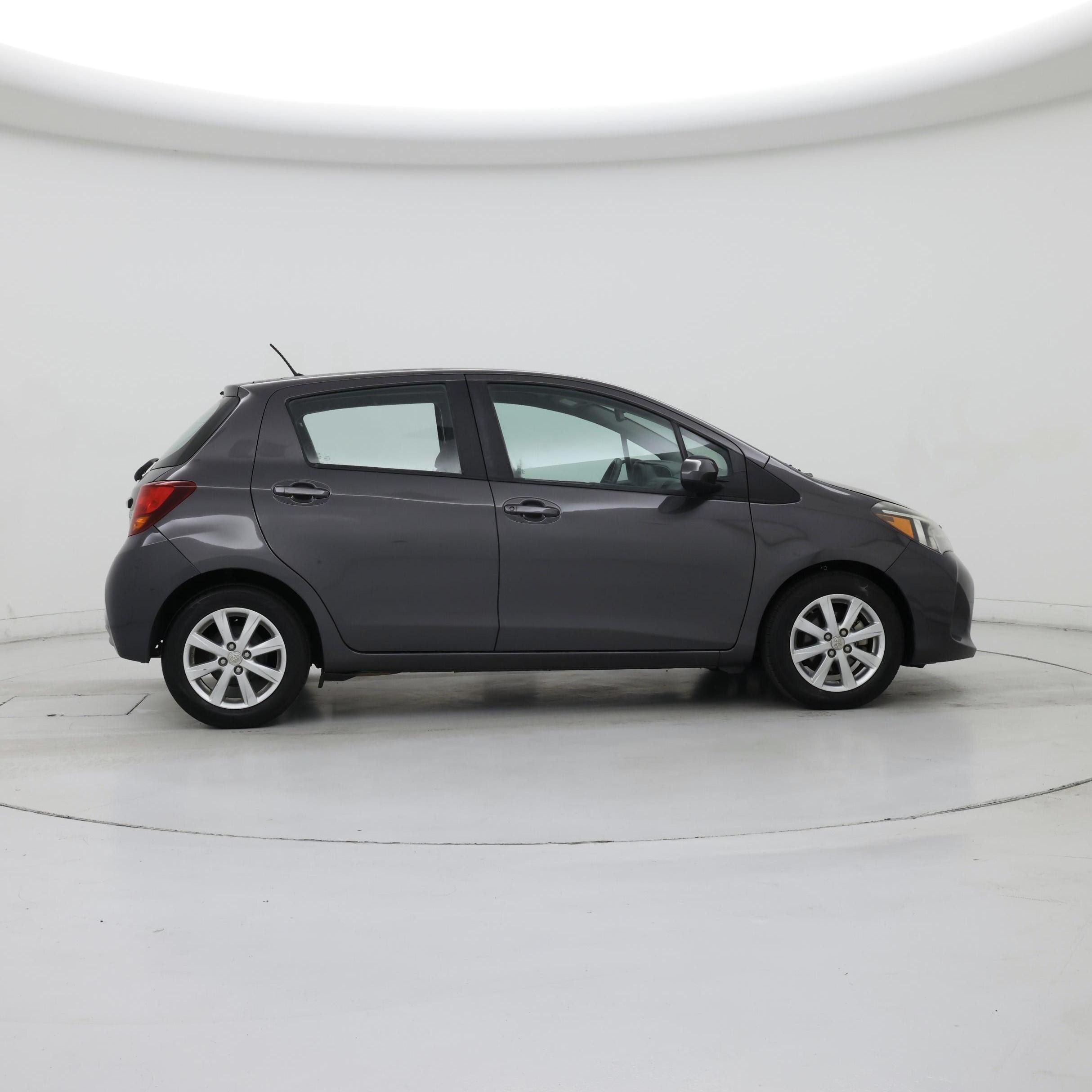 Thumbnail: 2016 Toyota Yaris - 7