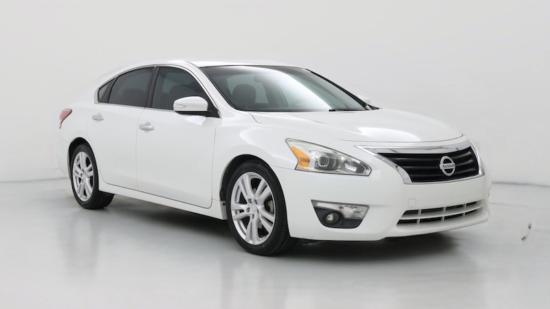 2013 Nissan Altima SV Hero Image