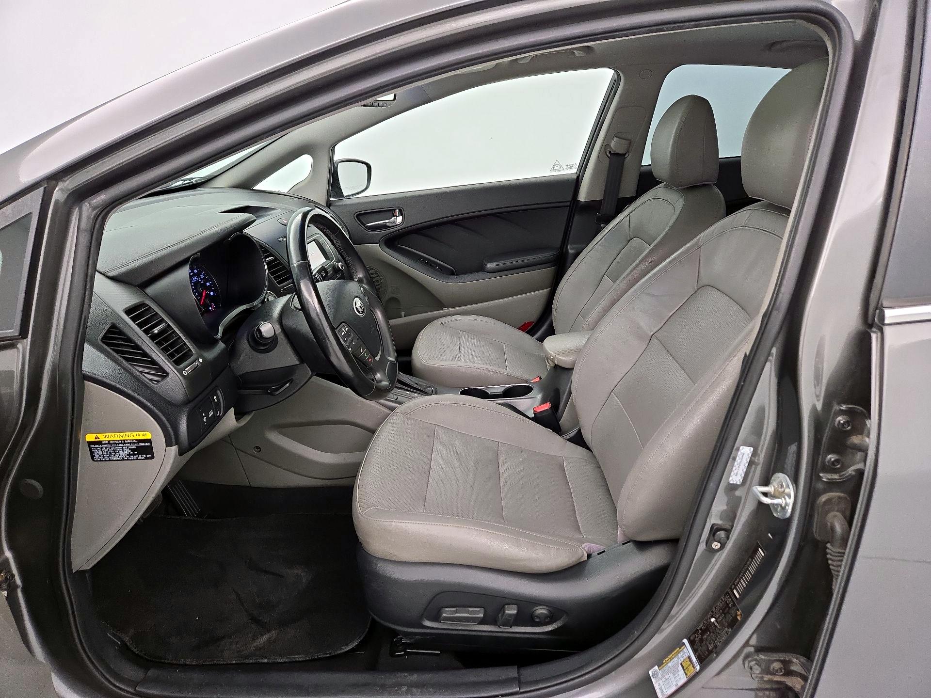 Thumbnail: 2014 Kia Forte - 11