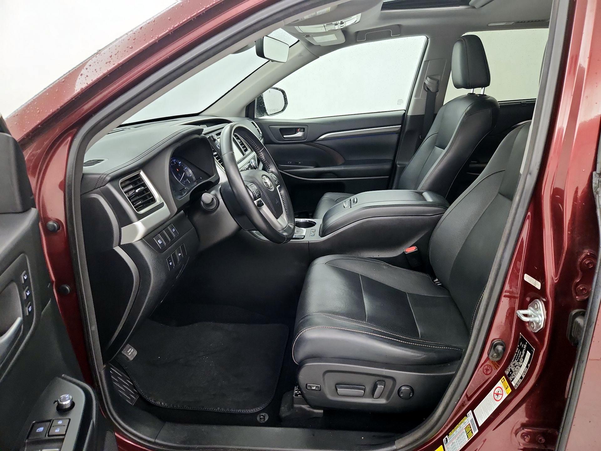 Thumbnail: 2017 Toyota Highlander - 11