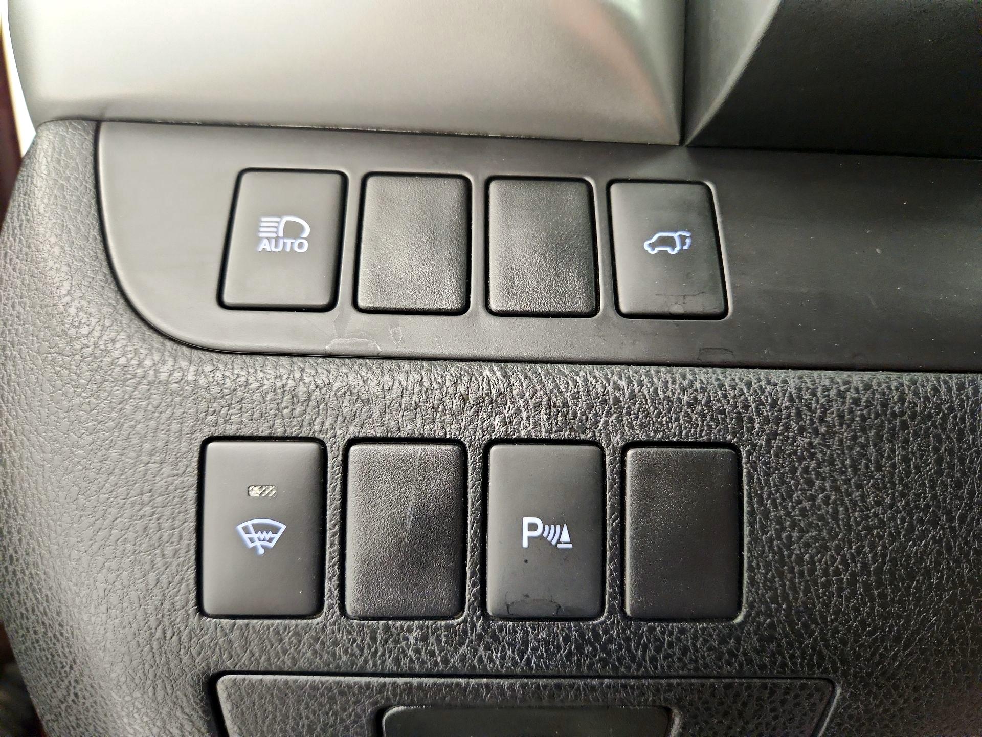 Thumbnail: 2017 Toyota Highlander - 13