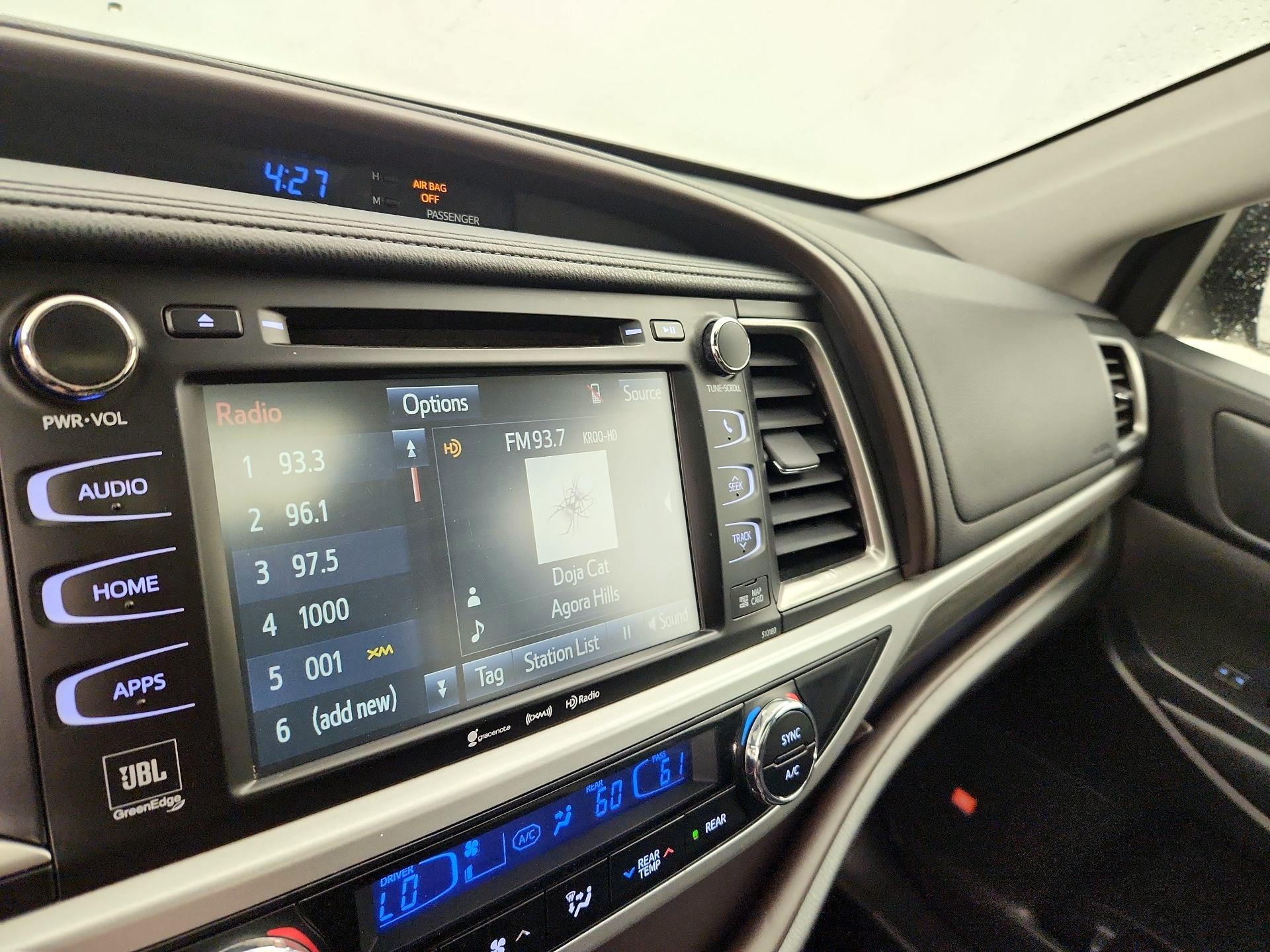 Thumbnail: 2017 Toyota Highlander - 15