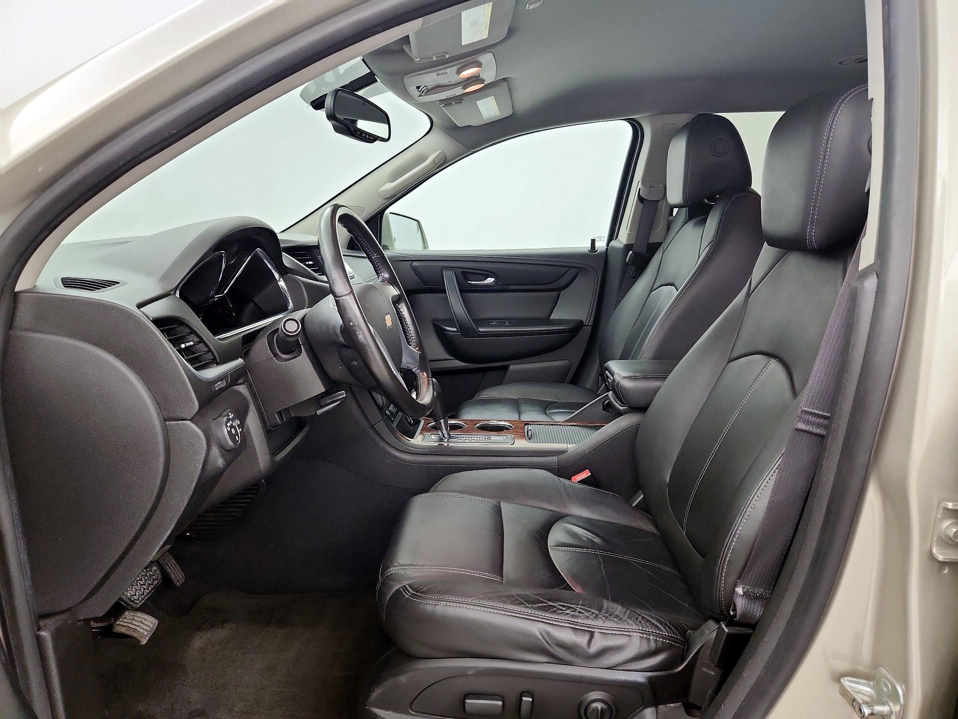 Thumbnail: 2014 Chevrolet Traverse - 11