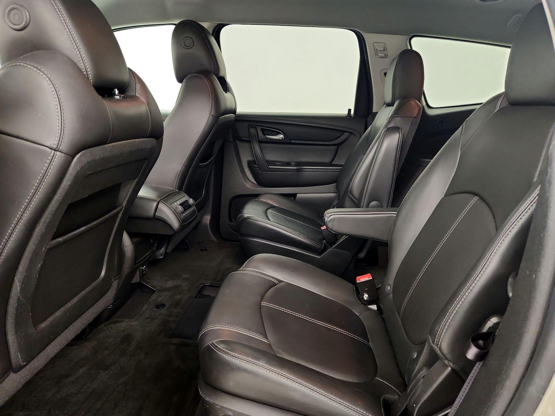 Thumbnail: 2014 Chevrolet Traverse - 19