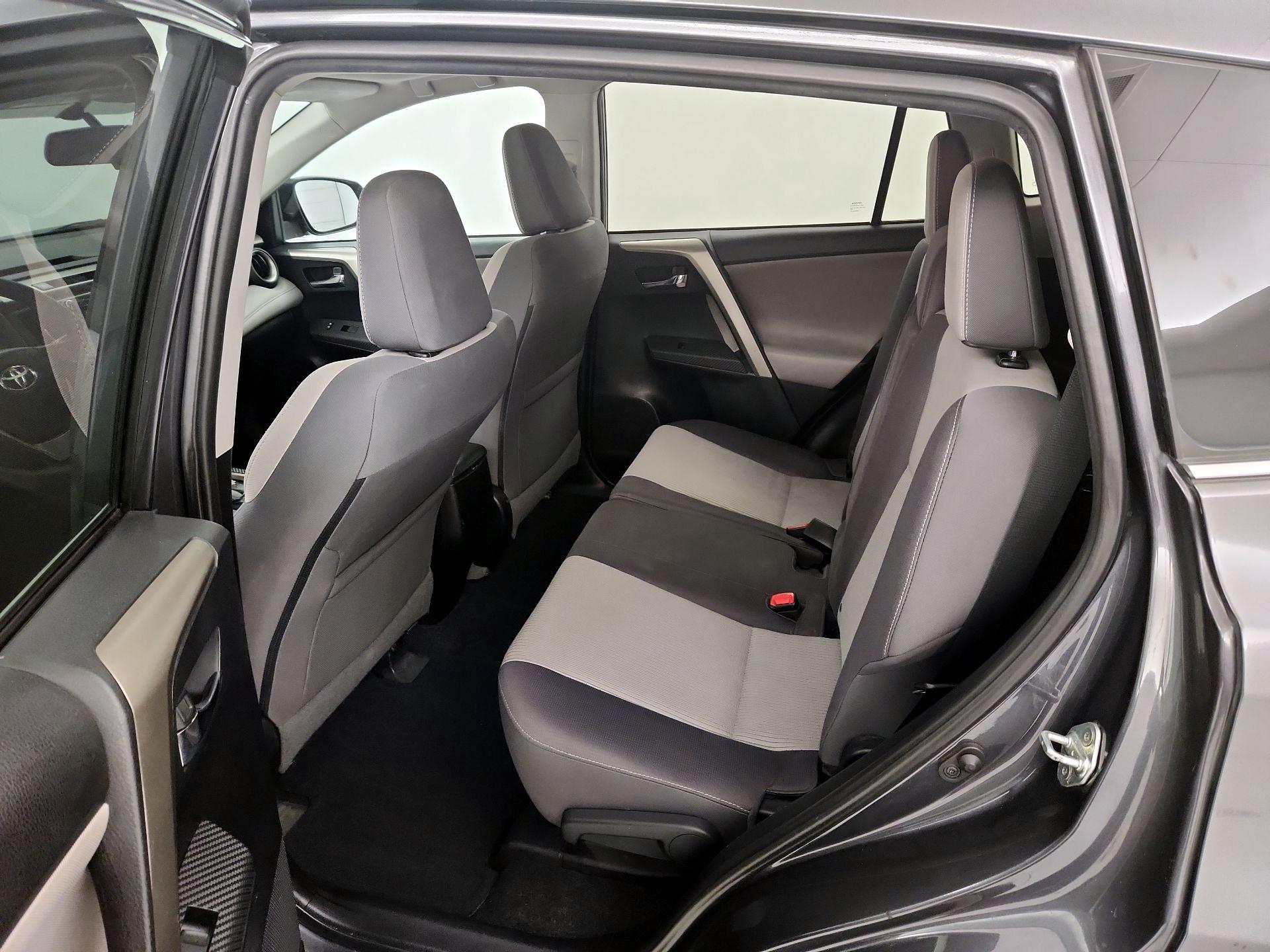 Thumbnail: 2014 Toyota RAV4 - 20