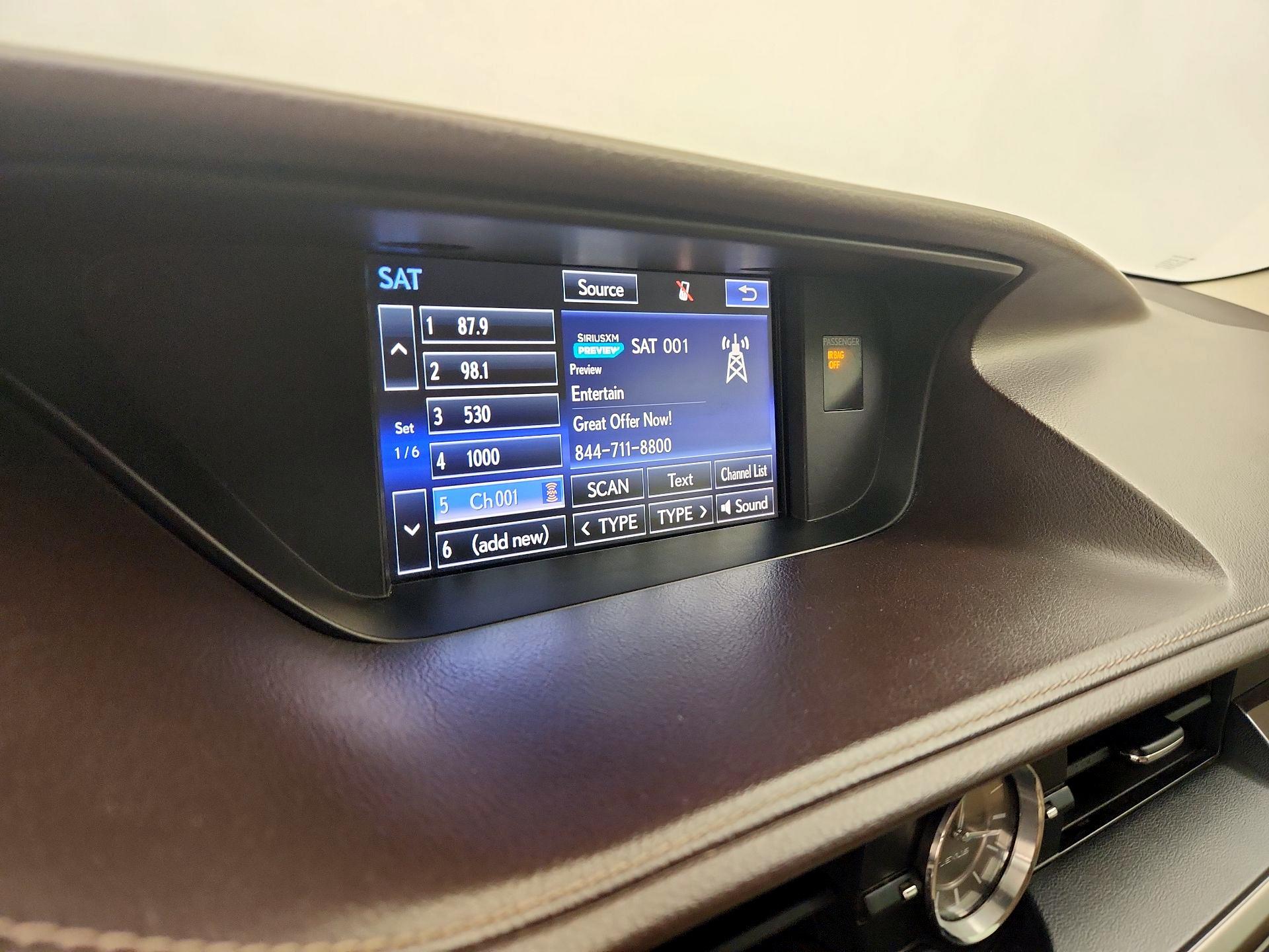 Thumbnail: 2016 Lexus ES - 16