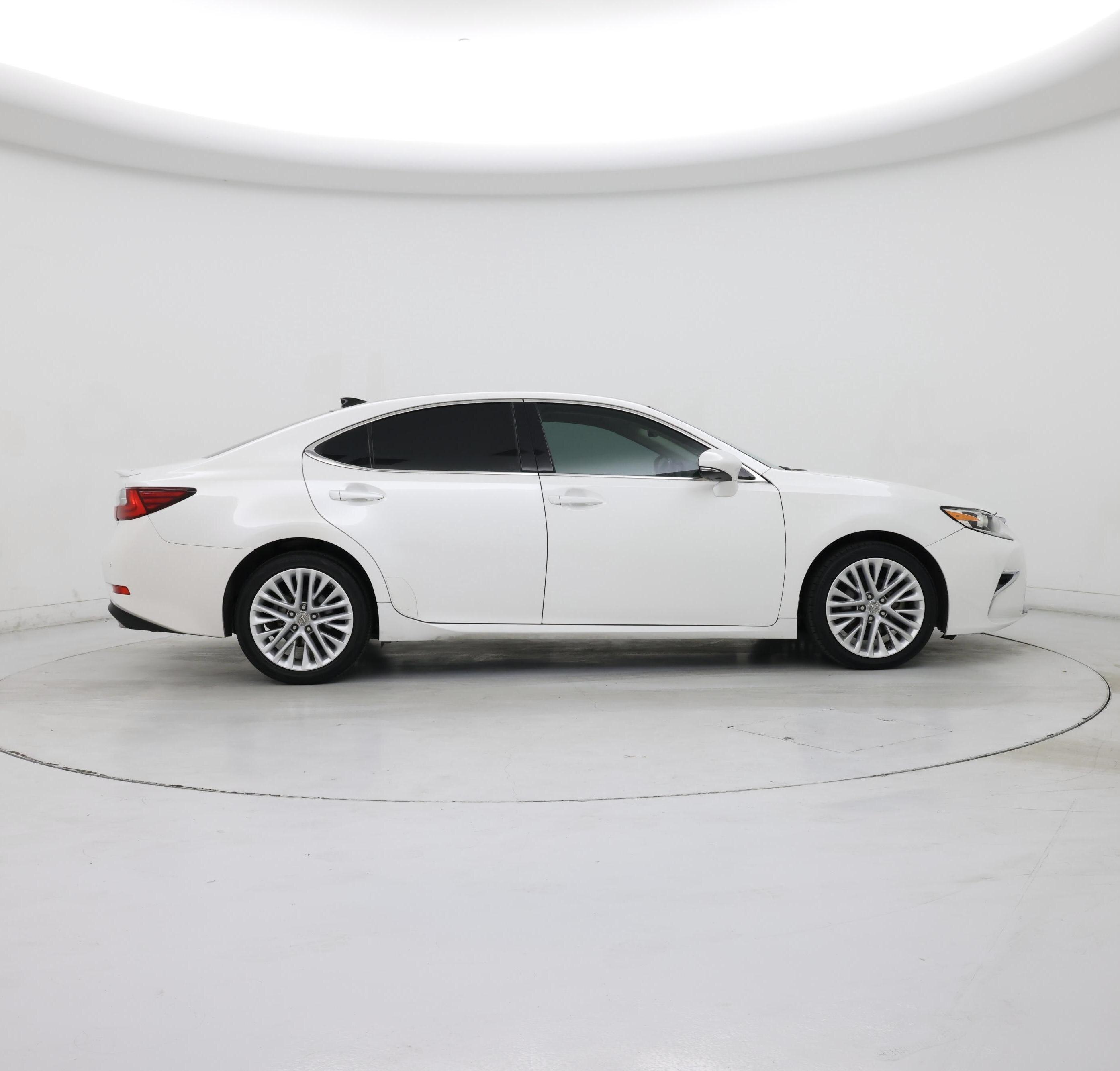 Thumbnail: 2016 Lexus ES - 7
