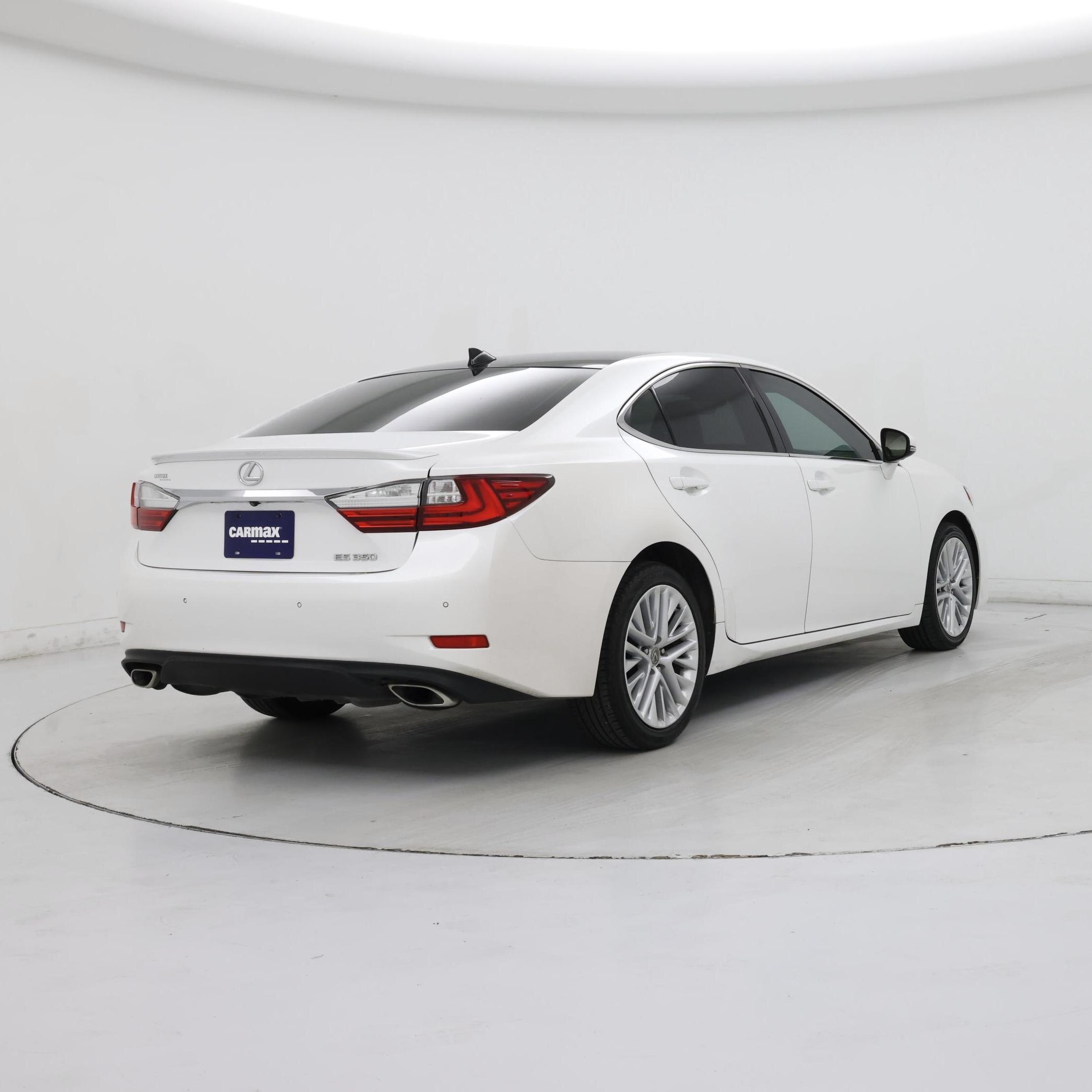 Thumbnail: 2016 Lexus ES - 8