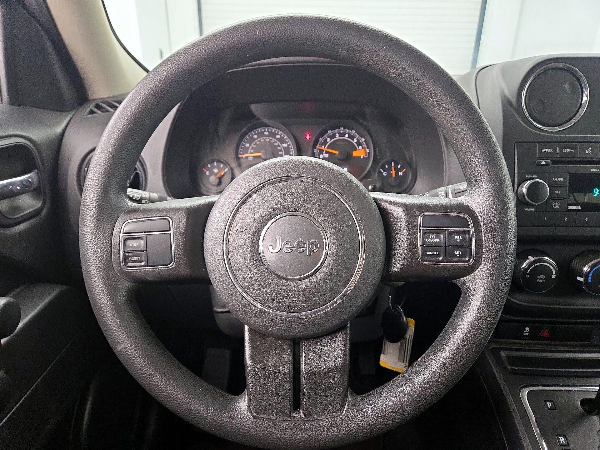 Thumbnail: 2017 Jeep Patriot - 10