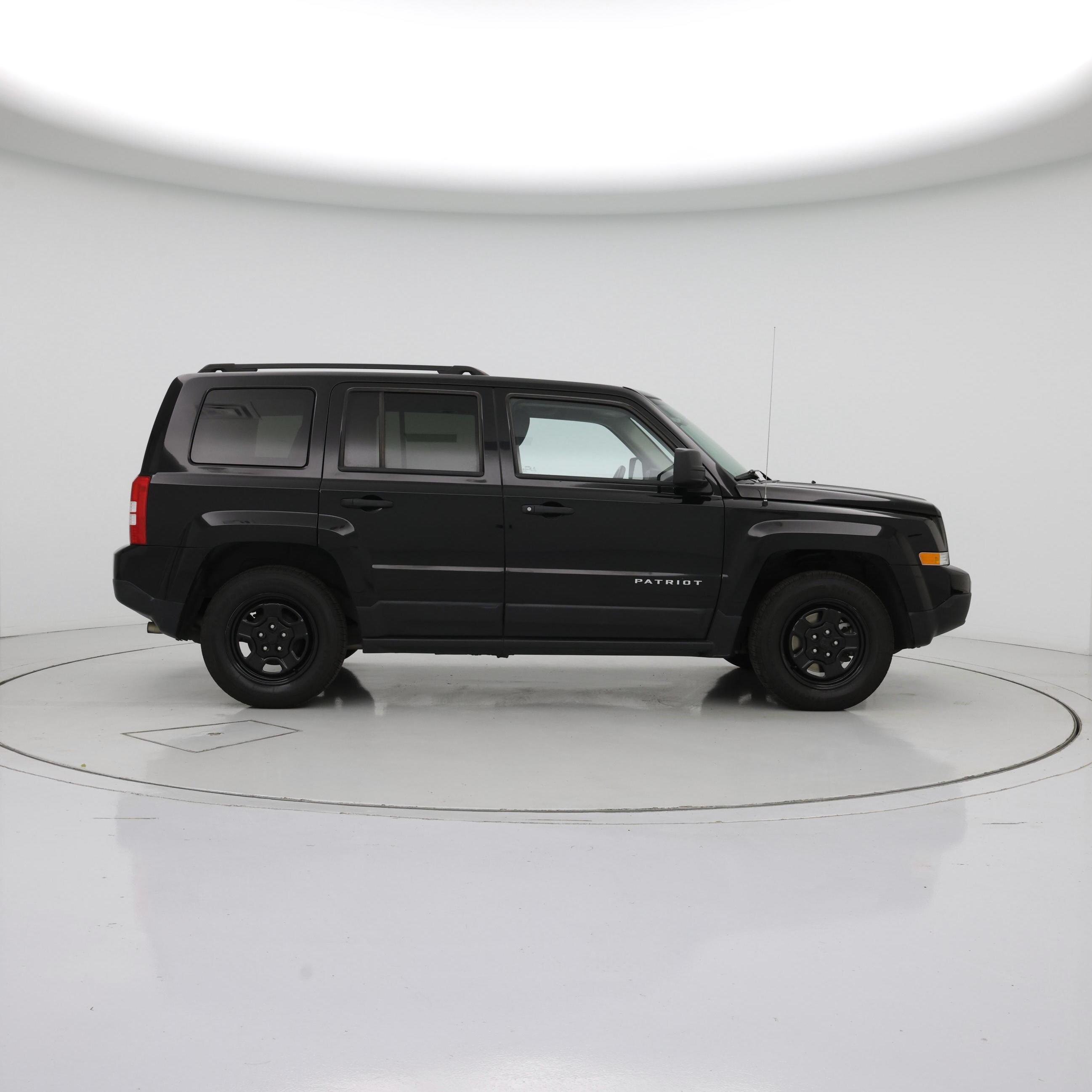 Thumbnail: 2017 Jeep Patriot - 7